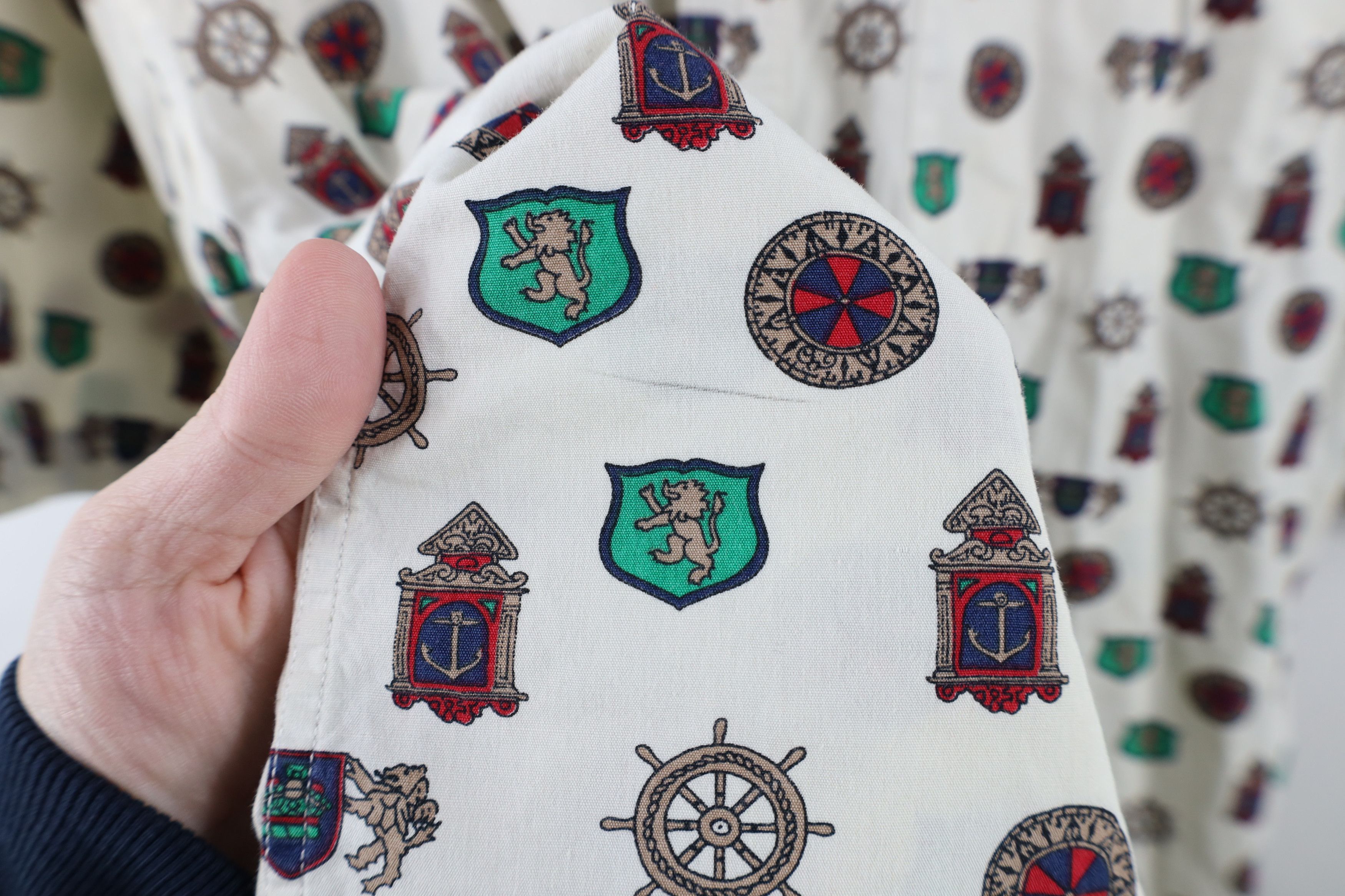 Vintage Vintage 90s Streetwear All Over Print Button Down Shirt Size US XL / EU 56 / 4 - 6 Thumbnail