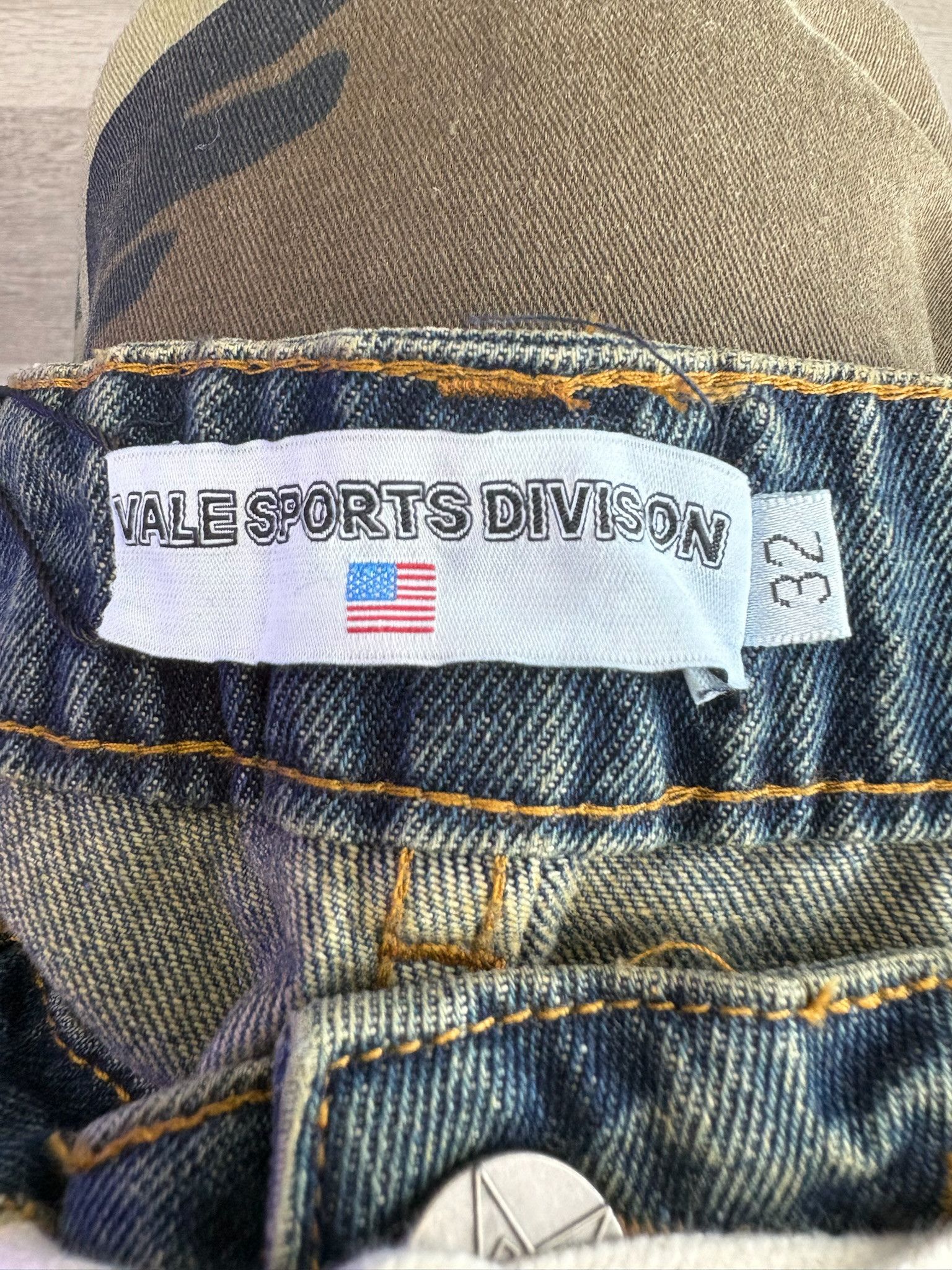 Vale Vale "Forged" Jorts Size US 32 / EU 48 - 3 Thumbnail