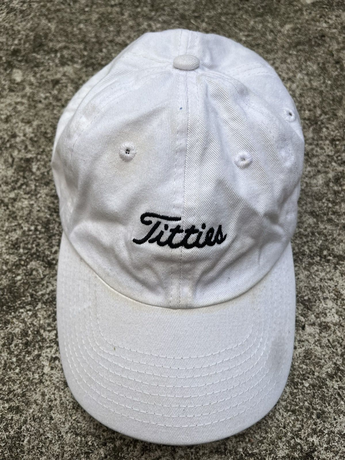 Vintage Vintage Titties Hat Size ONE SIZE - 1 Thumbnail