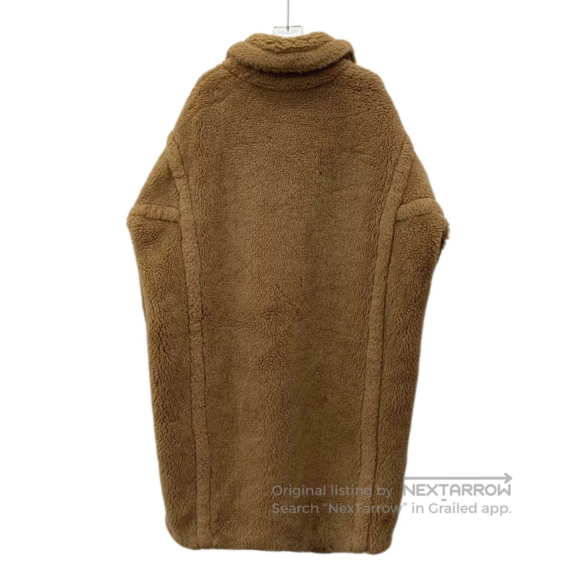 Loro Piana maxmara teddy double-breasted coat in camel. Size US S / EU 44-46 / 1 - 2 Thumbnail