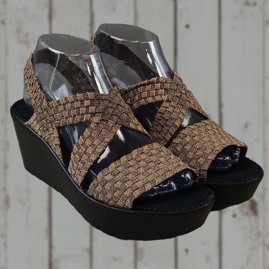 Steve Madden VINTAGE Steven by Steve Madden Wedge Sandals Women's 8.5 Gold Stretch New Size US 9 / IT 39 - 1 Thumbnail