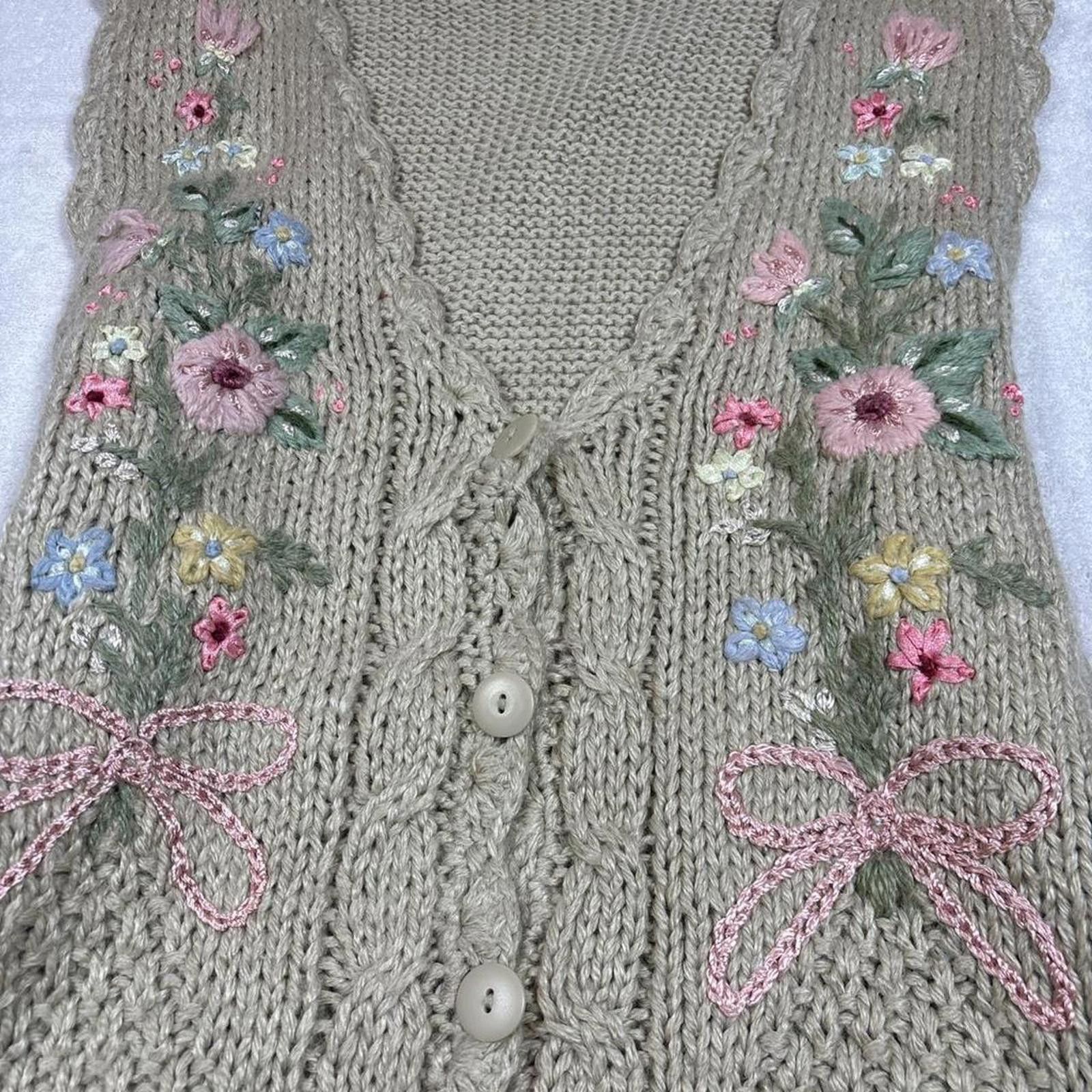 Other Vintage cottage core floral embroidered sweater vest Size L / US 10 / IT 46 - 3 Thumbnail