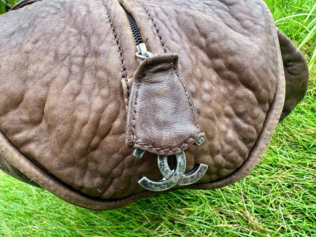 Chanel Authentic Chanel Quilted Lambskin Le Marais Bowler Bag Size ONE SIZE - 12 Thumbnail