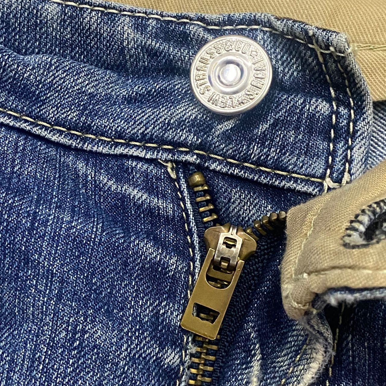 Levi's 💥Best Offer💥Vintage Levis 504 Distressed Denim Size US 34 / EU 50 - 12 Thumbnail