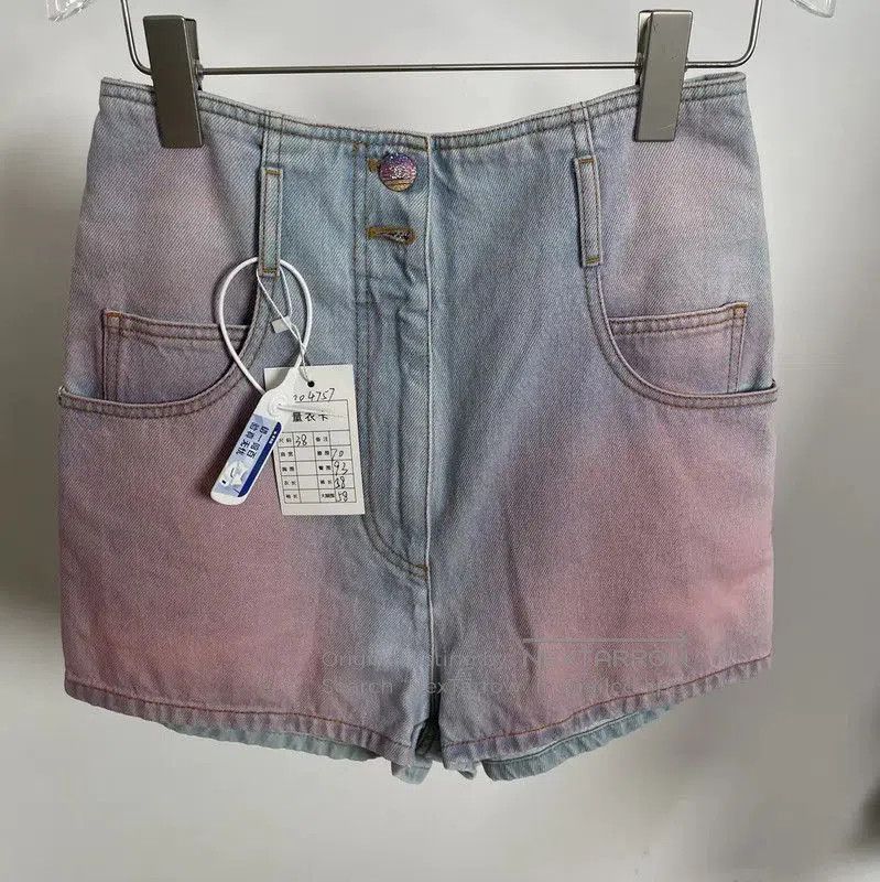 Chanel Chanel Summer Pink Denim Women’s Shorts . Size 26" / US 2 / IT 38 - 1 Thumbnail