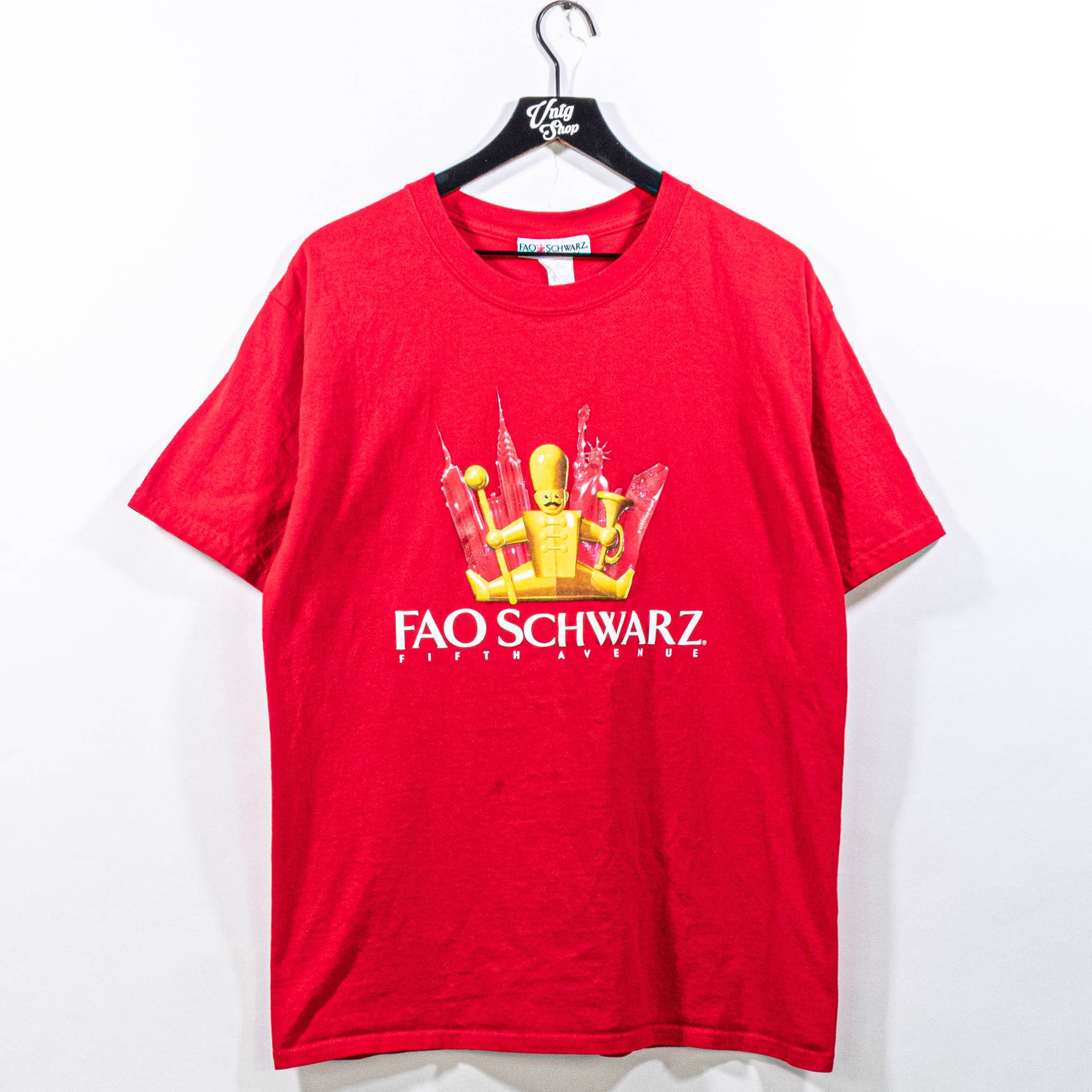 Vintage FAO Schwarz Fifth Avenue Toy Store T-Shirt Y2K NYC New York Size US L / EU 52-54 / 3 - 1 Thumbnail
