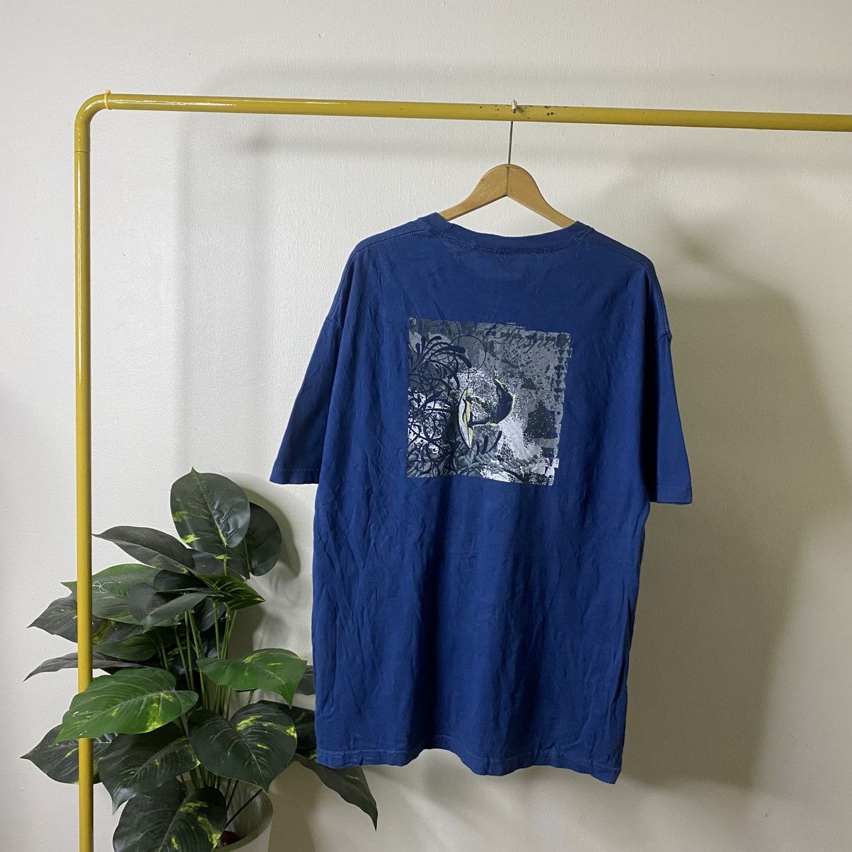 Vintage Vintage Y2K Surf T Shirt Surfing Style Size US XL / EU 56 / 4 - 1 Thumbnail