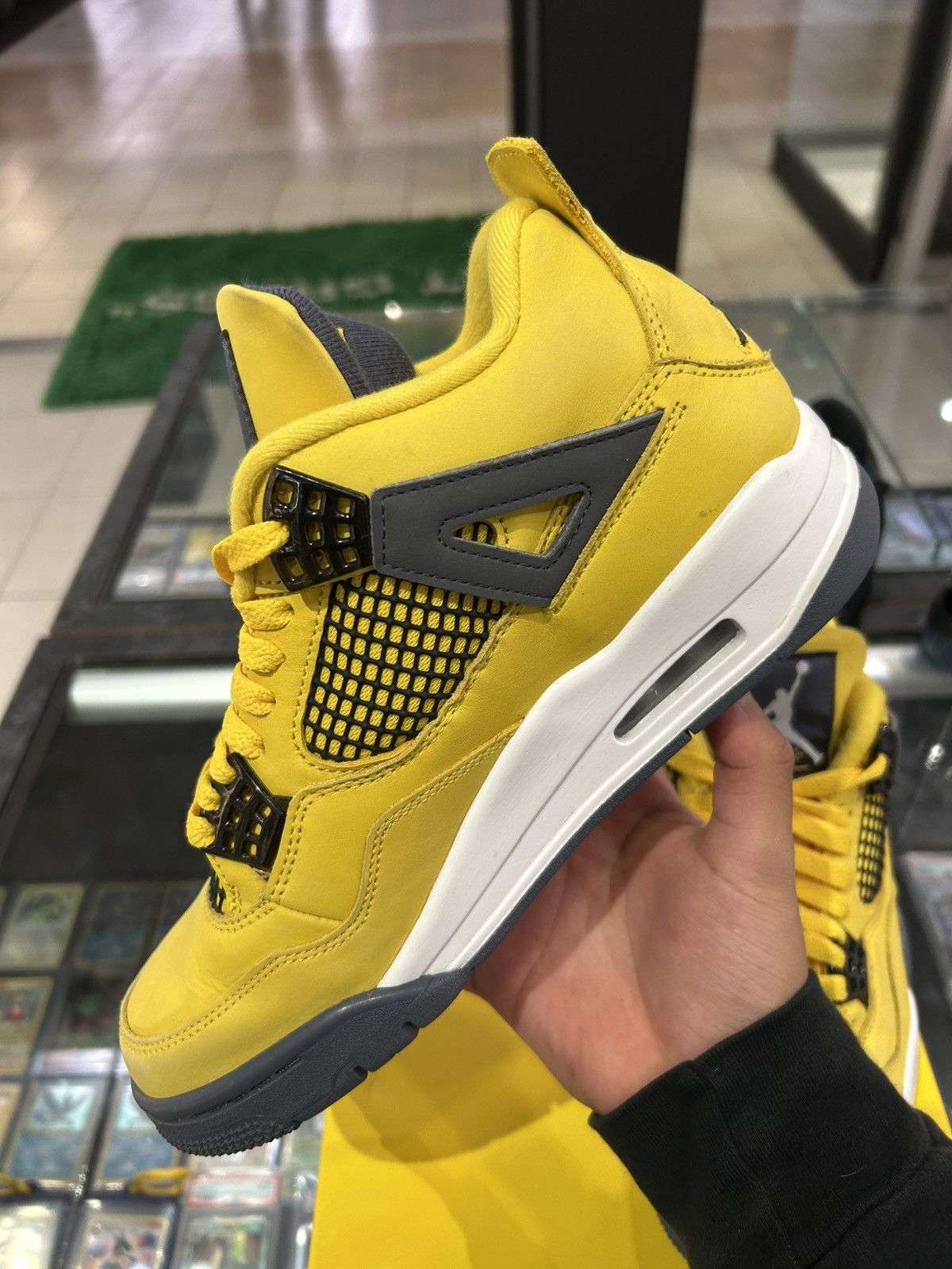 Jordan Brand Jordan 4 Lightning Size US 7.5 / EU 40-41 - 8 Thumbnail