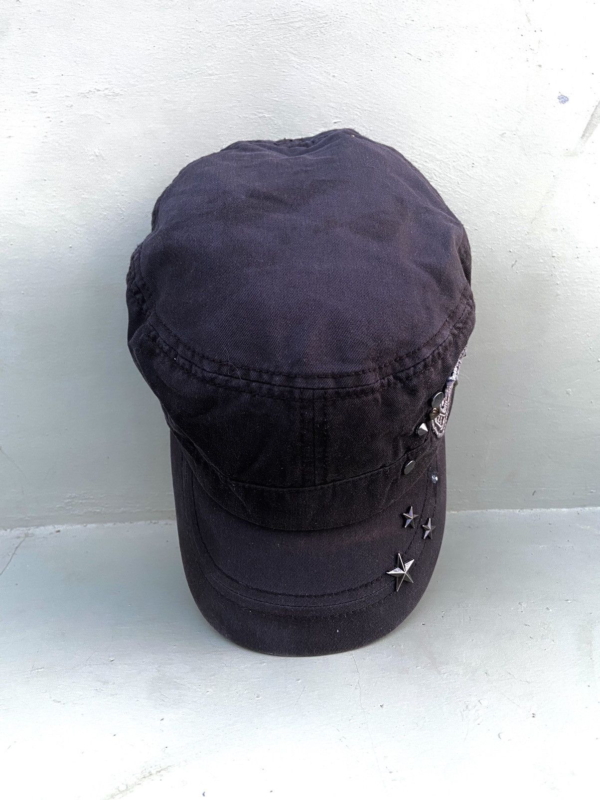 If Six Was Nine 2000s love power soul button star studded patrol hat Size ONE SIZE - 5 Thumbnail