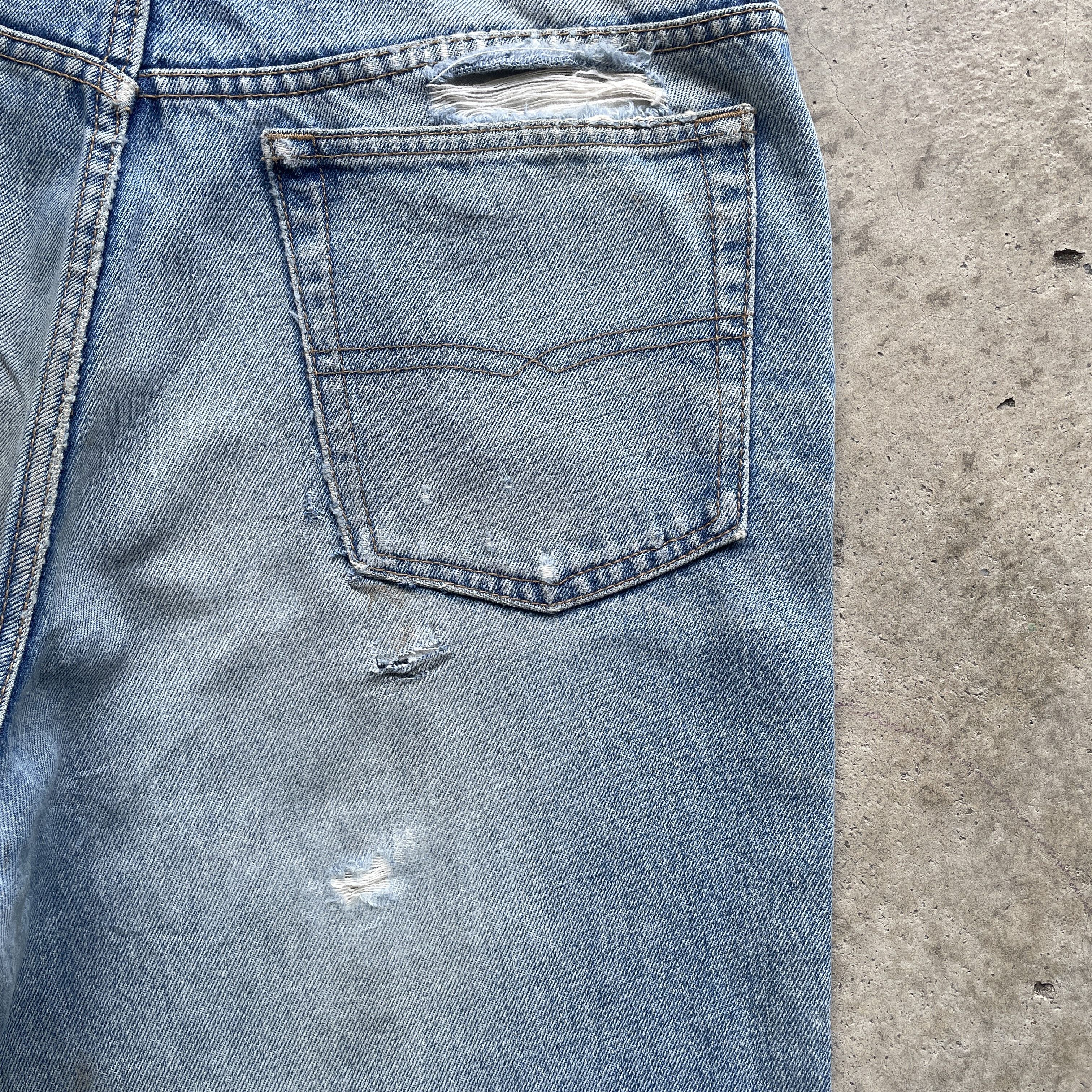 Japanese Brand VINTAGE JAPAN BRAND DISTRESSED JEANS FADED PANTS DENIM W33 Size US 33 - 9 Thumbnail