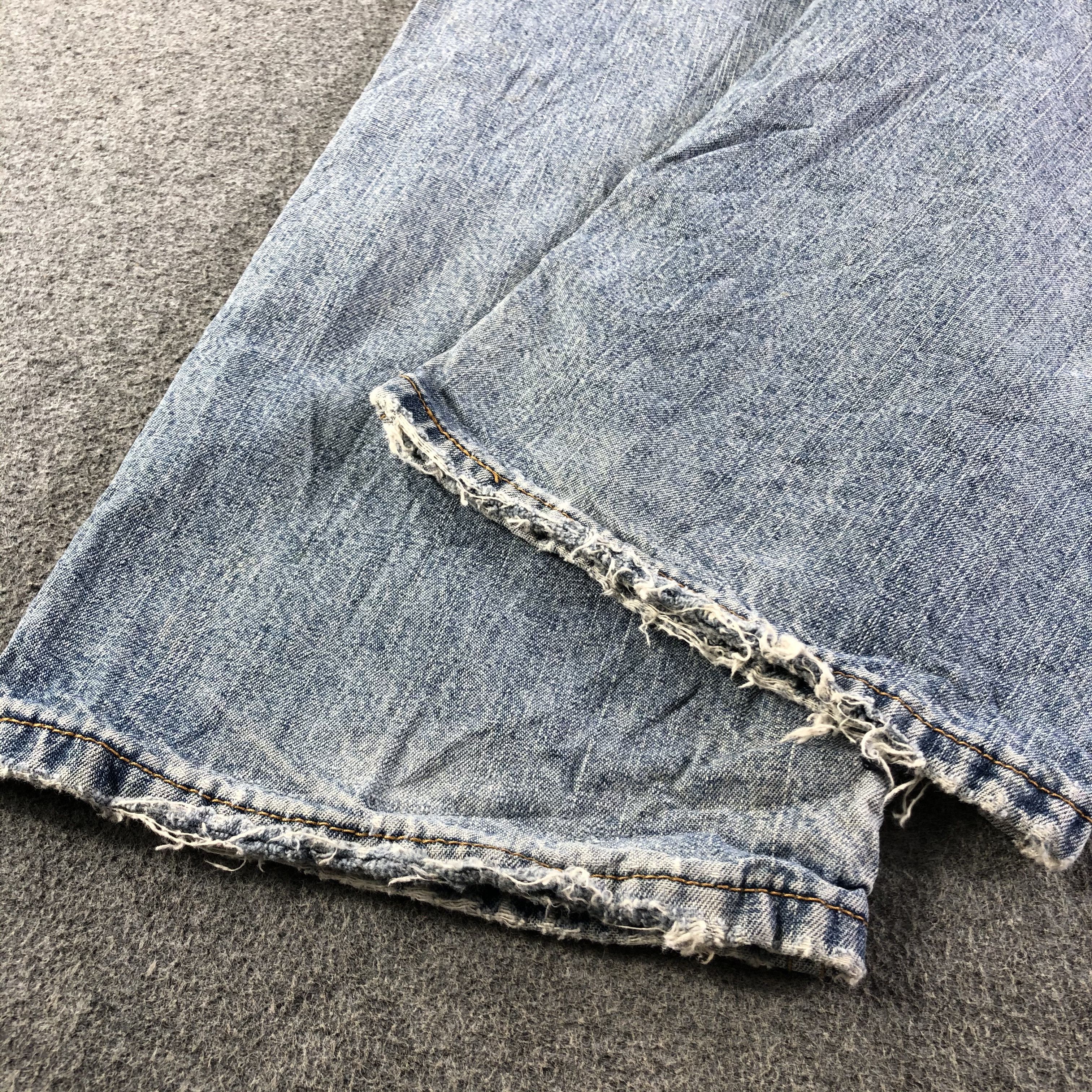 Levi's Vintage Blue Wash Levis 569 Jeans-J3362 Size US 37 - 6 Thumbnail