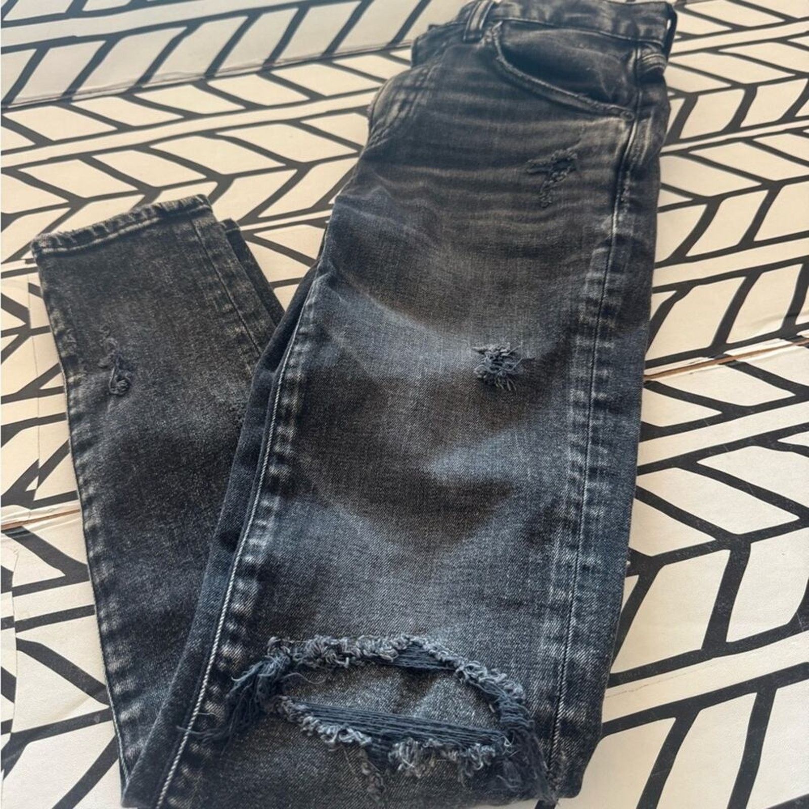 MOUSSY Moussy Vintage Lenwood Skinny in Distressed Black size 23 Size 23" - 4 Thumbnail