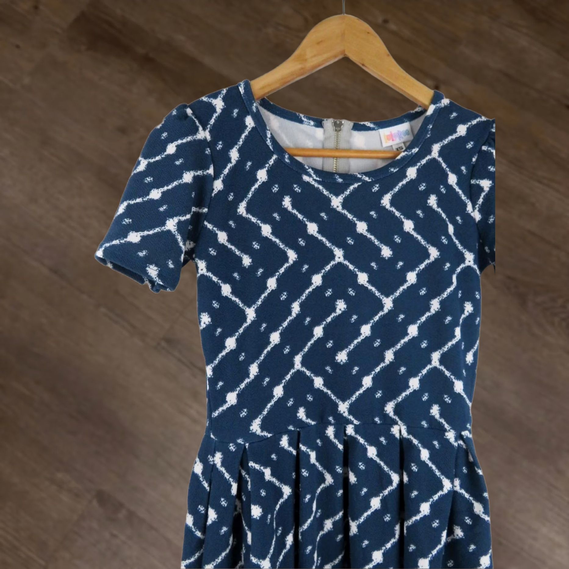 Vintage Lularoe Amelia XS Dress Fit & Flare Polka Dot Blue Unicorn Pattern Classic Size XS / US 0-2 / IT 36-38 - 1 Thumbnail