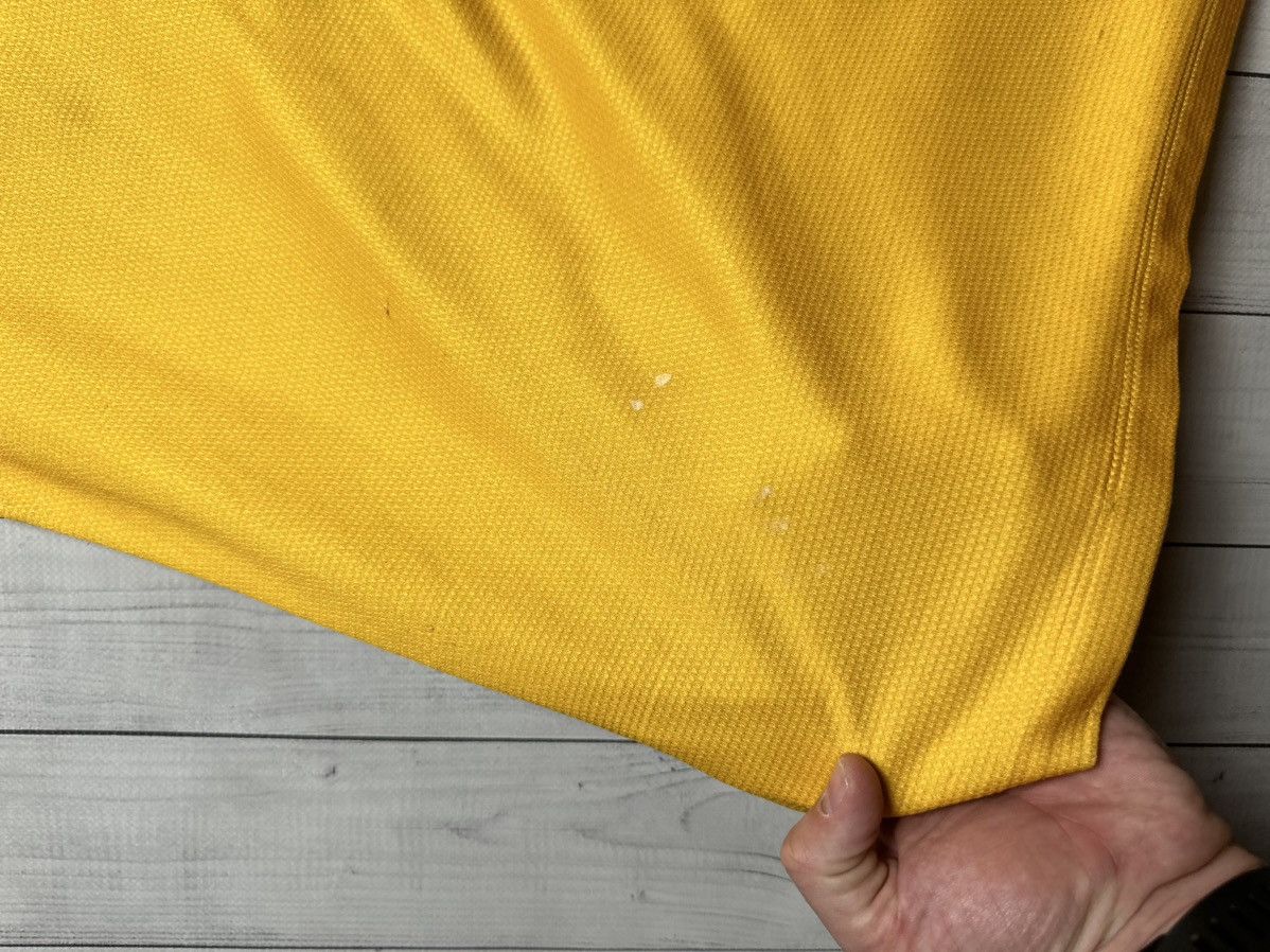 Vintage Vintage yellow Celtic soccer jersey Nike away size M Size US M / EU 48-50 / 2 - 13 Thumbnail