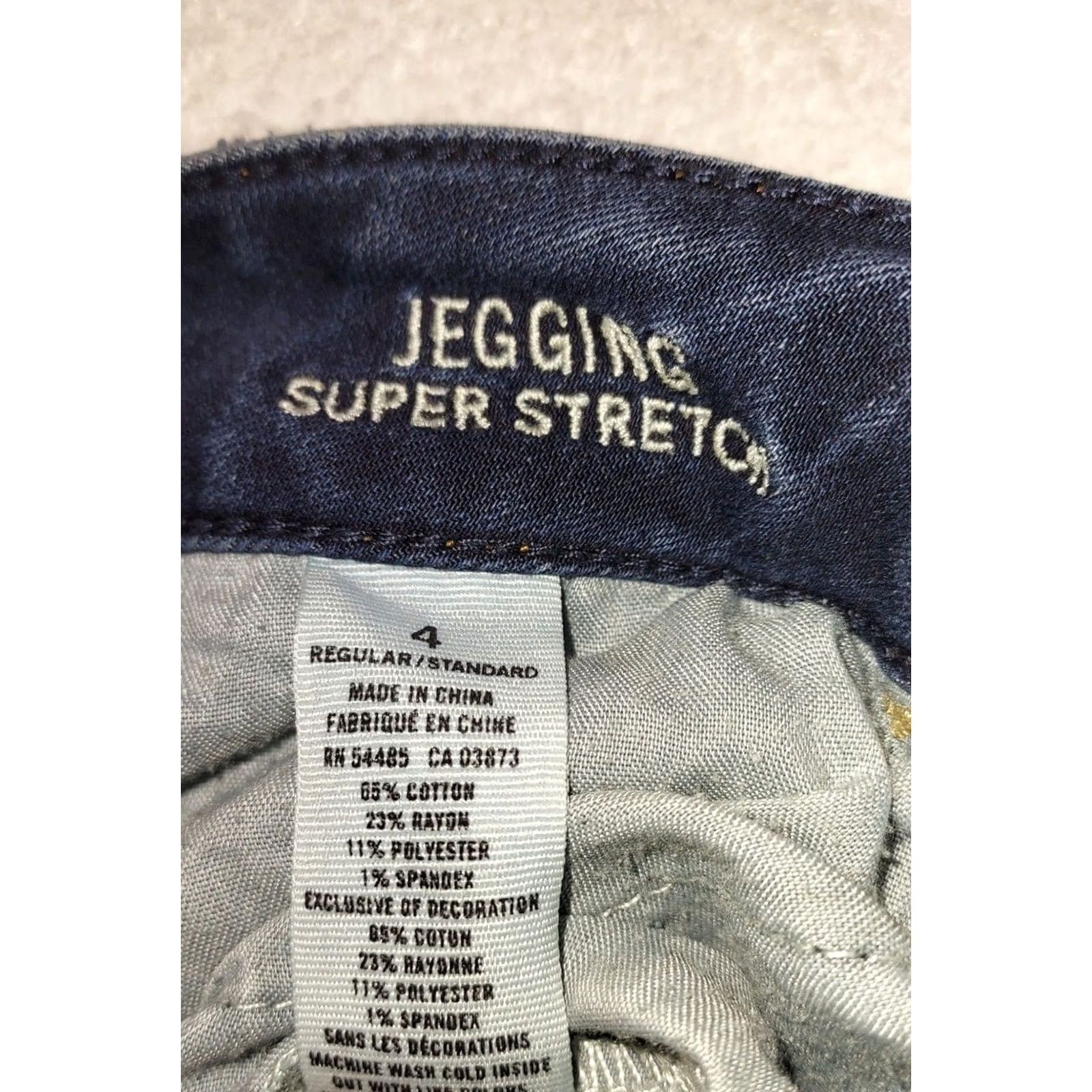 American Eagle Outfitters VINTAGE American Eagle Womens Skinny Jeans Size 4 Super Stretch Dark Wash (Note: Vintage tag present in data) Size 27" / US 4 / IT 40 - 4 Thumbnail