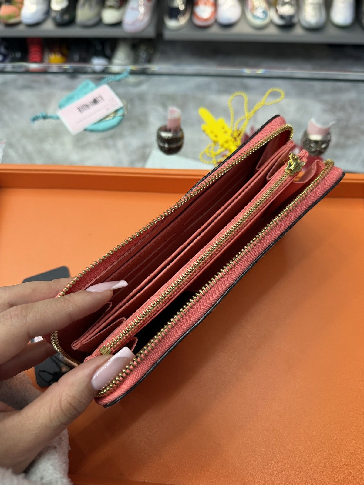 Louis Vuitton Louis Vuitton Patent Zippy Wallet Size ONE SIZE - 3 Thumbnail