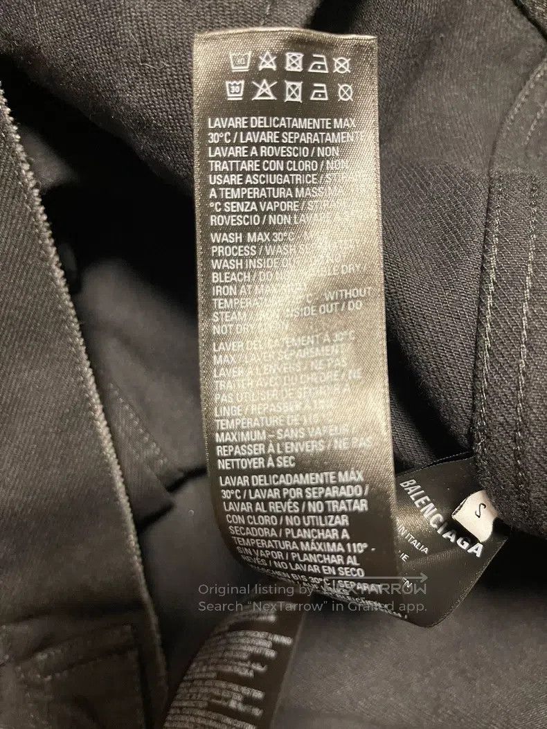 Balenciaga Balenciaga Letter Printed Distressed Washed Denim Jacket Size US S / EU 44-46 / 1 - 7 Thumbnail