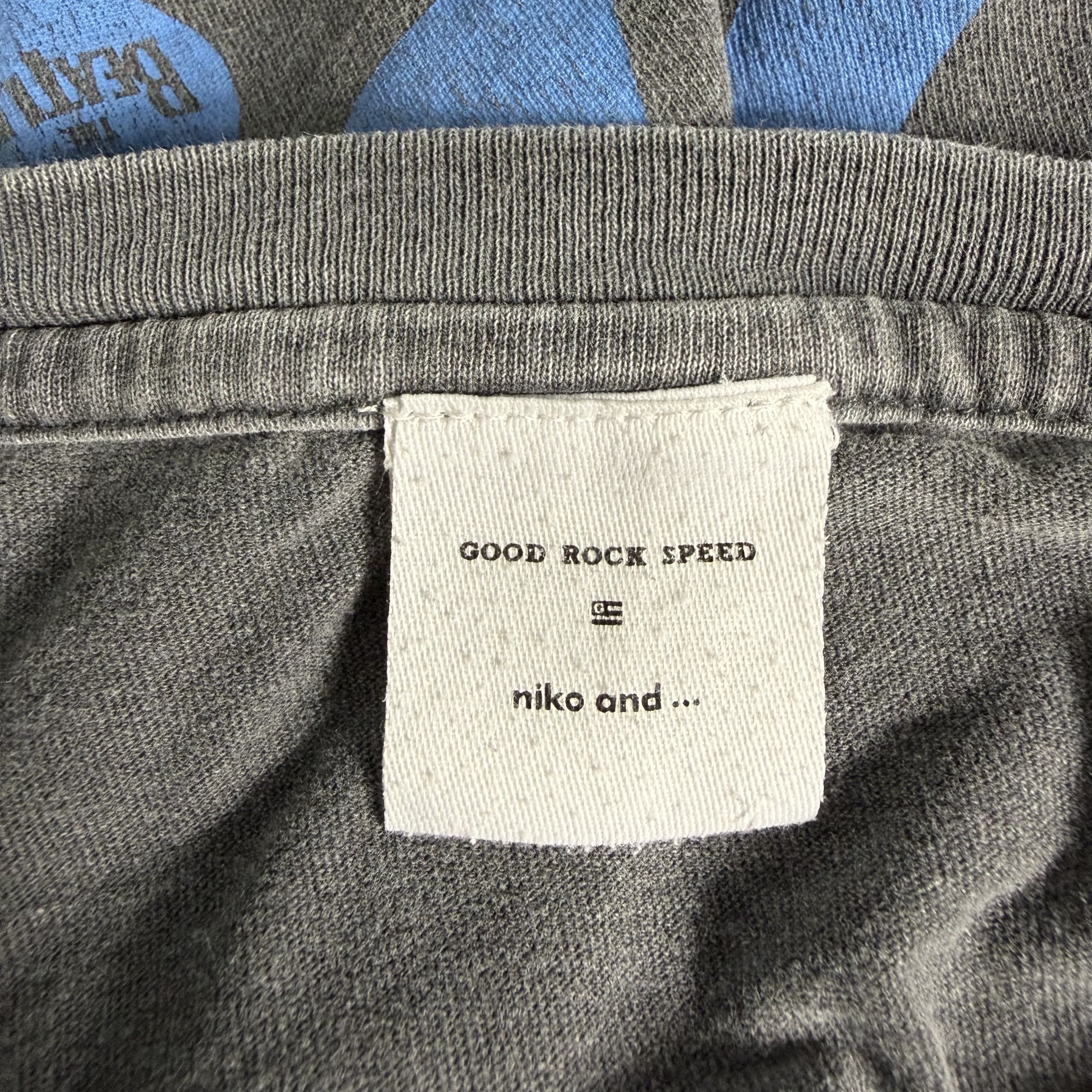 Japanese Brand 🔥RARE🔥Niko and The Beatles Japanese Brand Spellout T-shirt Size US L / EU 52-54 / 3 - 5 Thumbnail