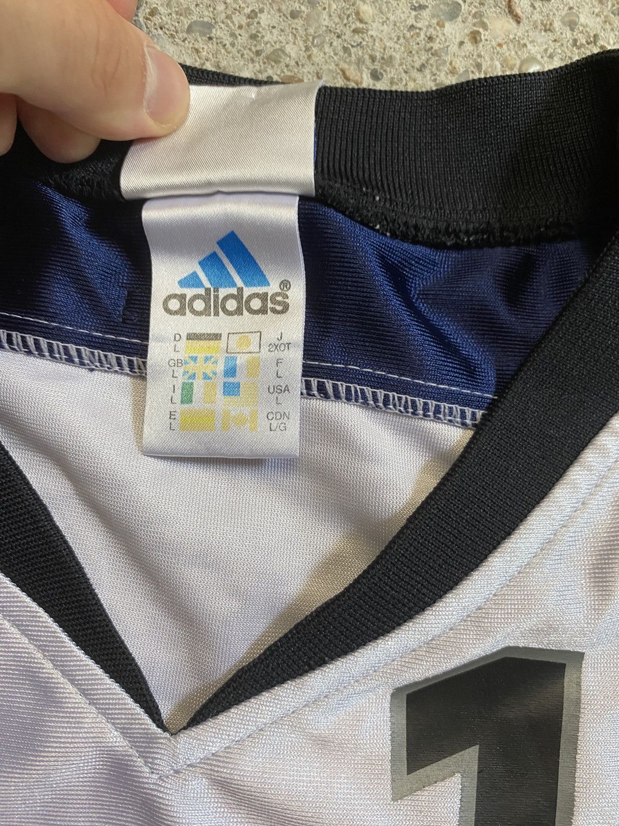 Adidas Adidas vintage tanktop sleeveless norge norway basketball Size US L / EU 52-54 / 3 - 5 Thumbnail