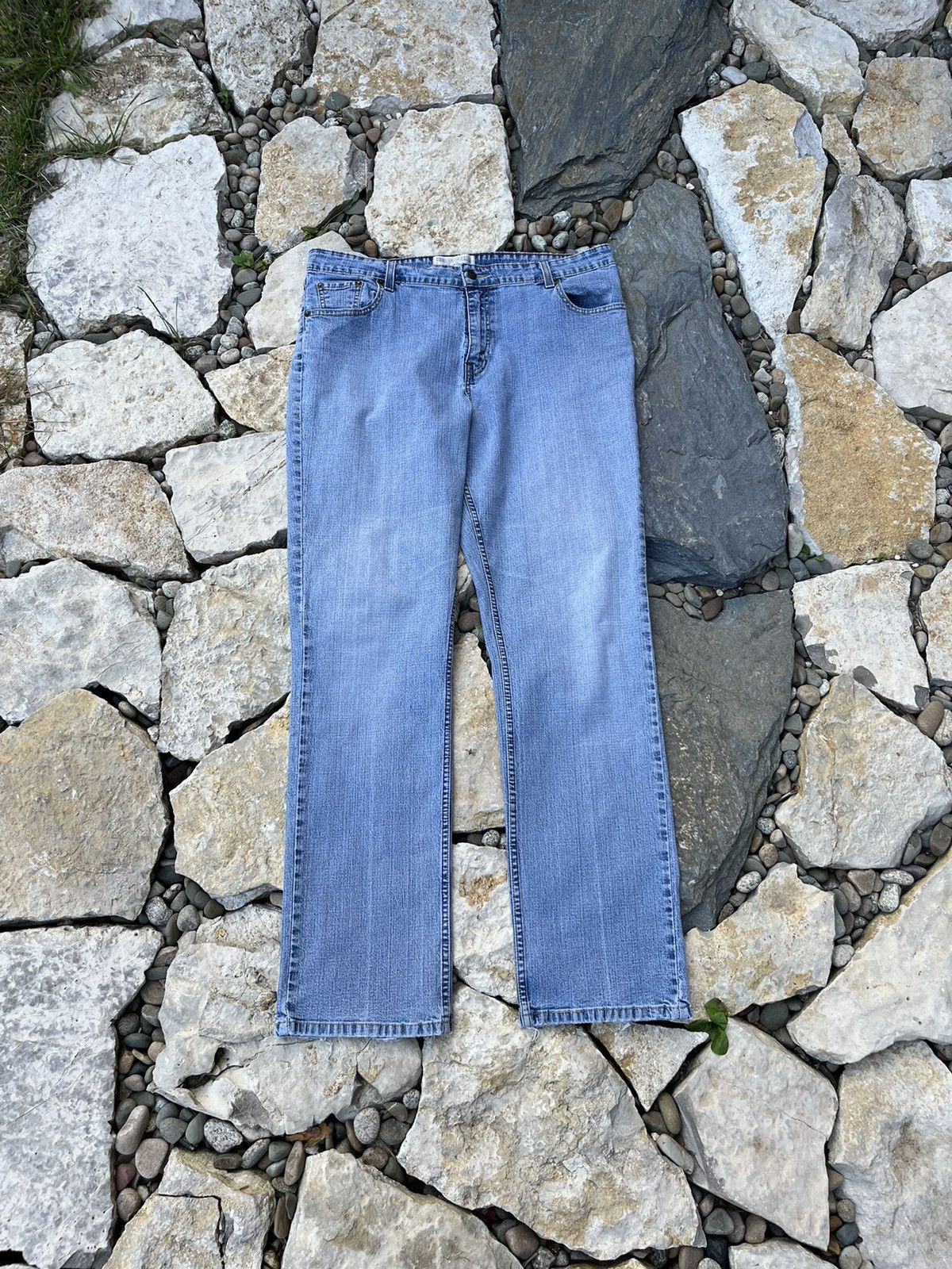 Vintage Levis levi strauss signature y2k jeans bootcut pants