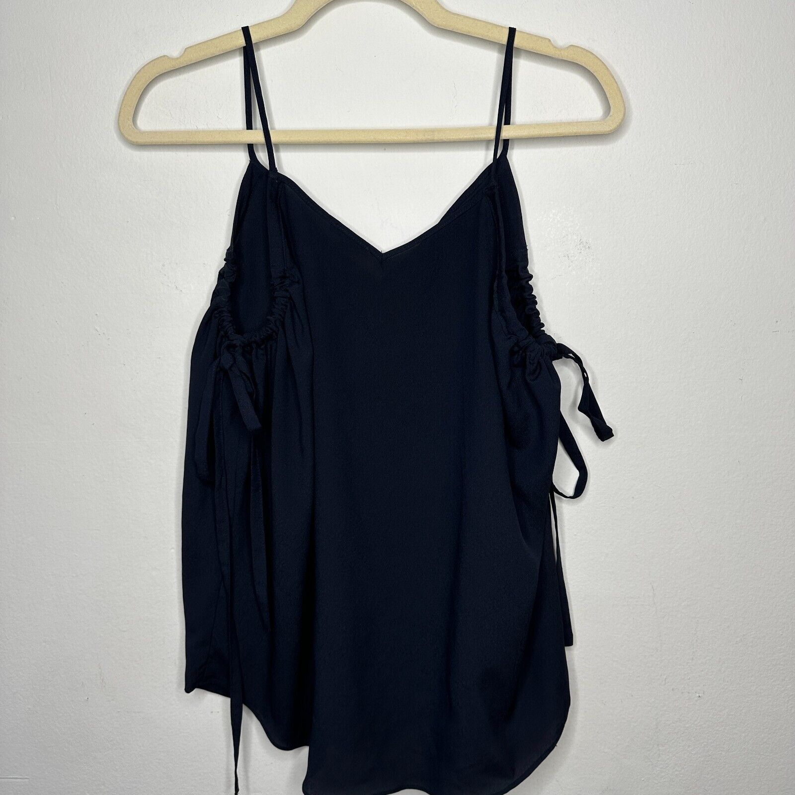 Other Fora Black Spaghetti Strap V-Neck Cami Ruche Tie Tank Top S Size S / US 4 / IT 40 - 5 Thumbnail