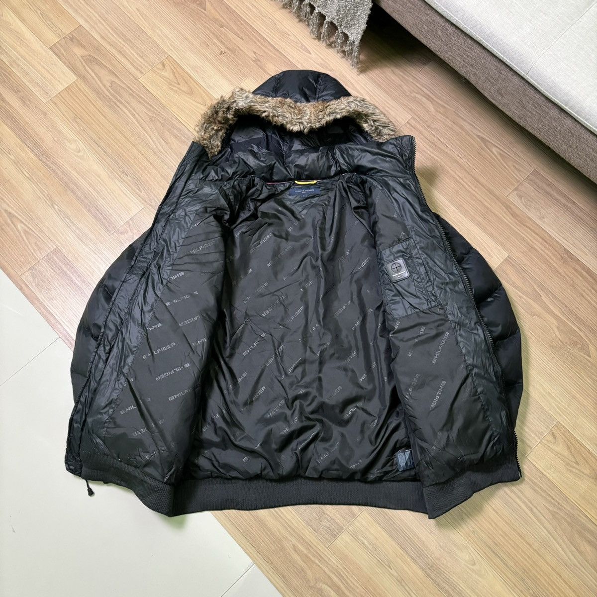 14th Addiction × If Six Was Nine × Le Grande Bleu (L.G.B.) Vintage Tommy Hilfiger fur Jacket down puffer LGB style Size US L / EU 52-54 / 3 - 7 Thumbnail