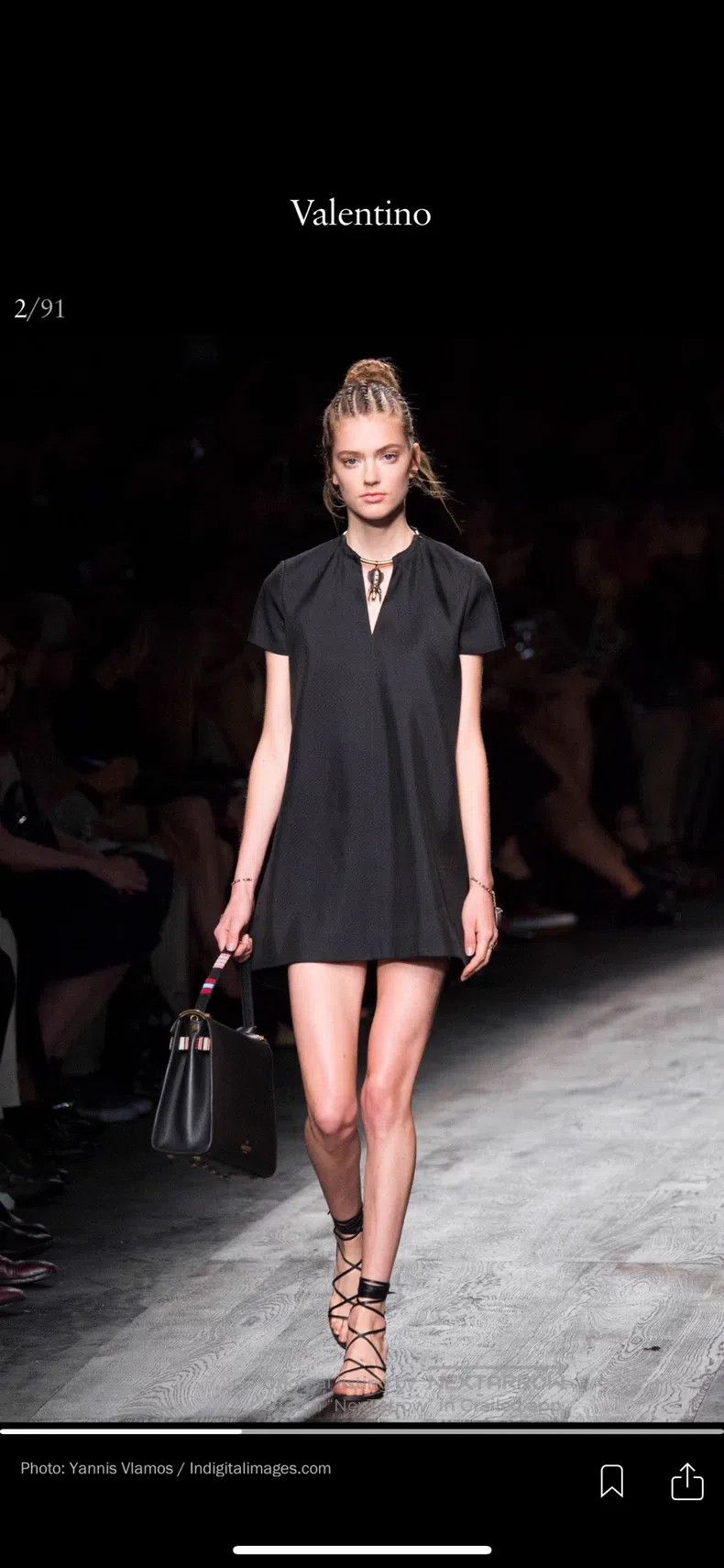 Valentino Valentino Heavy work dress Size M / US 6-8 / IT 42-44 - 1 Thumbnail