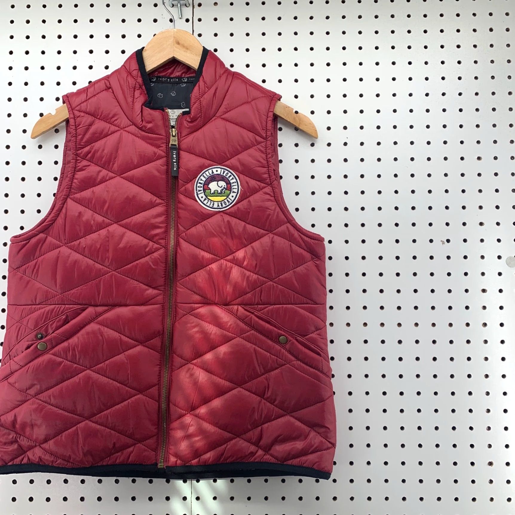 Vintage VINTAGE Ivory Ella Puffer Vest Womens M Red Quilted Sleeveless Lightweight Block Style 19x24 Mens Womens Size M / US 6-8 / IT 42-44 - 4 Thumbnail