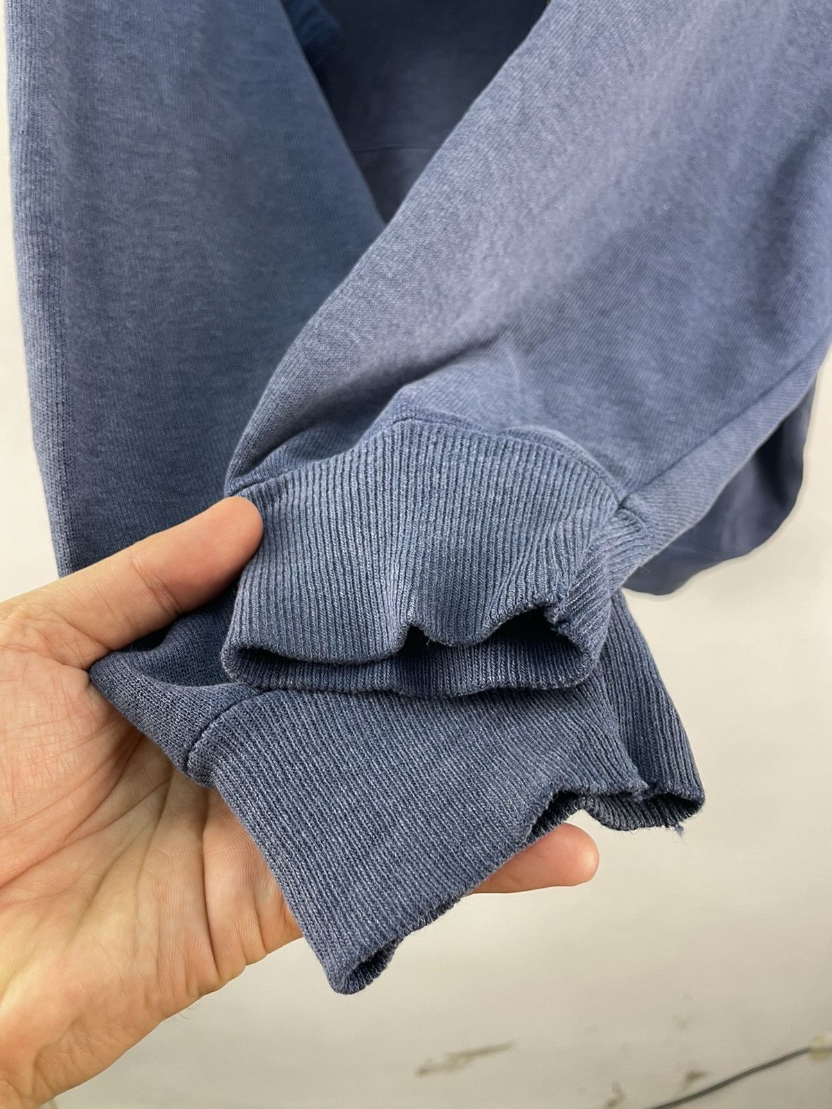 Hanes Vintage 80s Hanes Hoodie Sweatshirt Plain Faded Blue Size L Size US L / EU 52-54 / 3 - 6 Thumbnail
