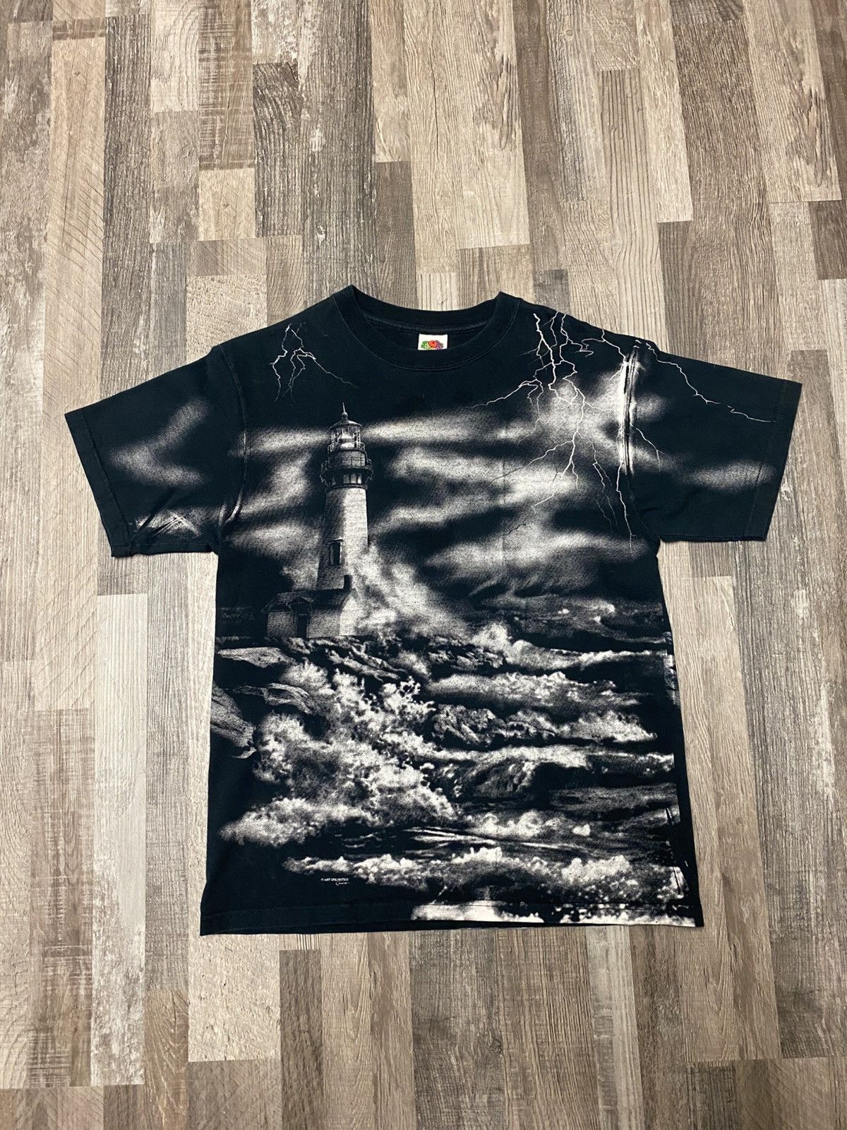 Vintage Vintage Lighthouse Lightning Storm 90’s T Shirt Made in usa Size US M / EU 48-50 / 2 - 1 Thumbnail