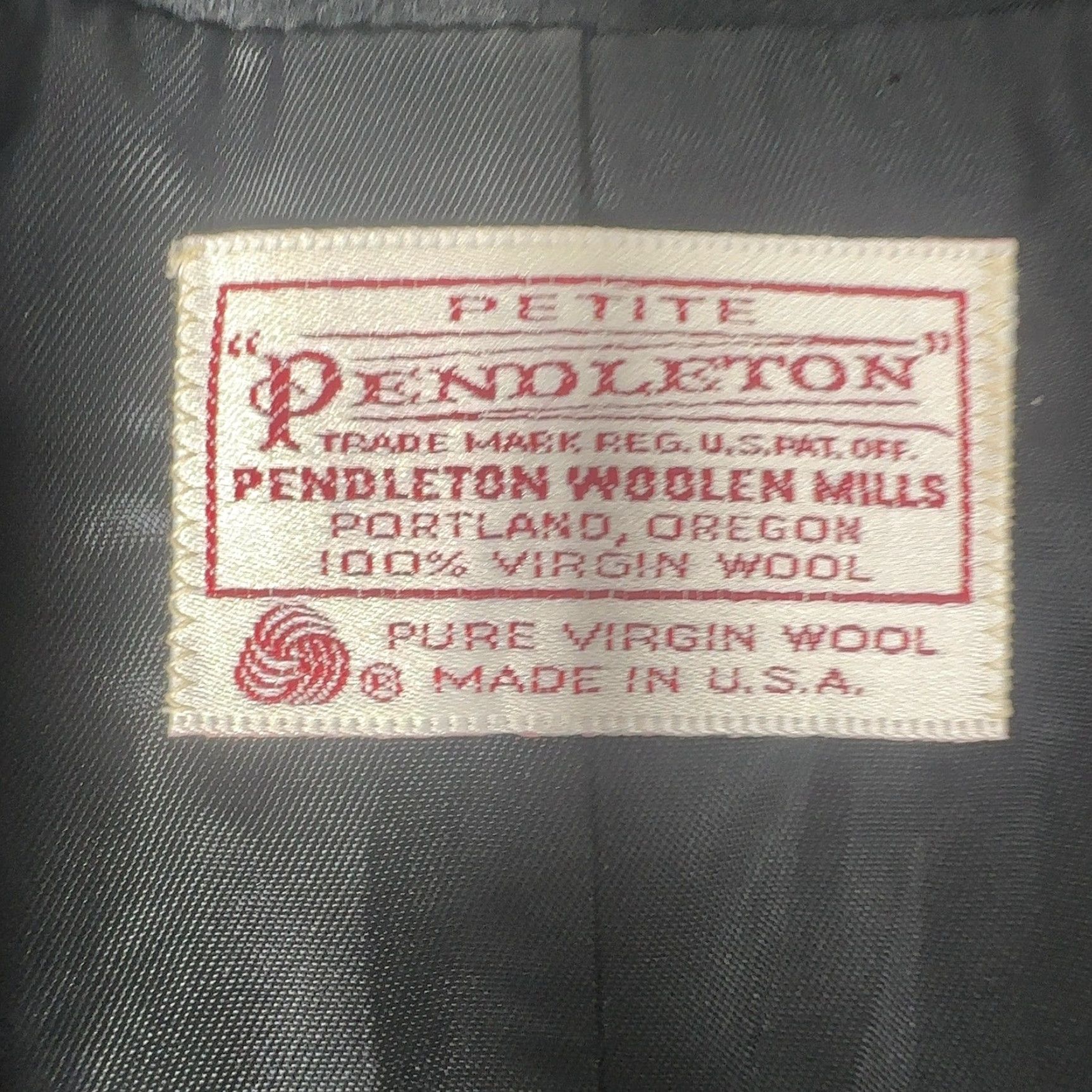 Pendleton VINTAGE Pendleton Blazer Womens 4P Black Wool Two-Button Suit Jacket P405-159 Blazer Size S / US 4 / IT 40 - 2 Thumbnail