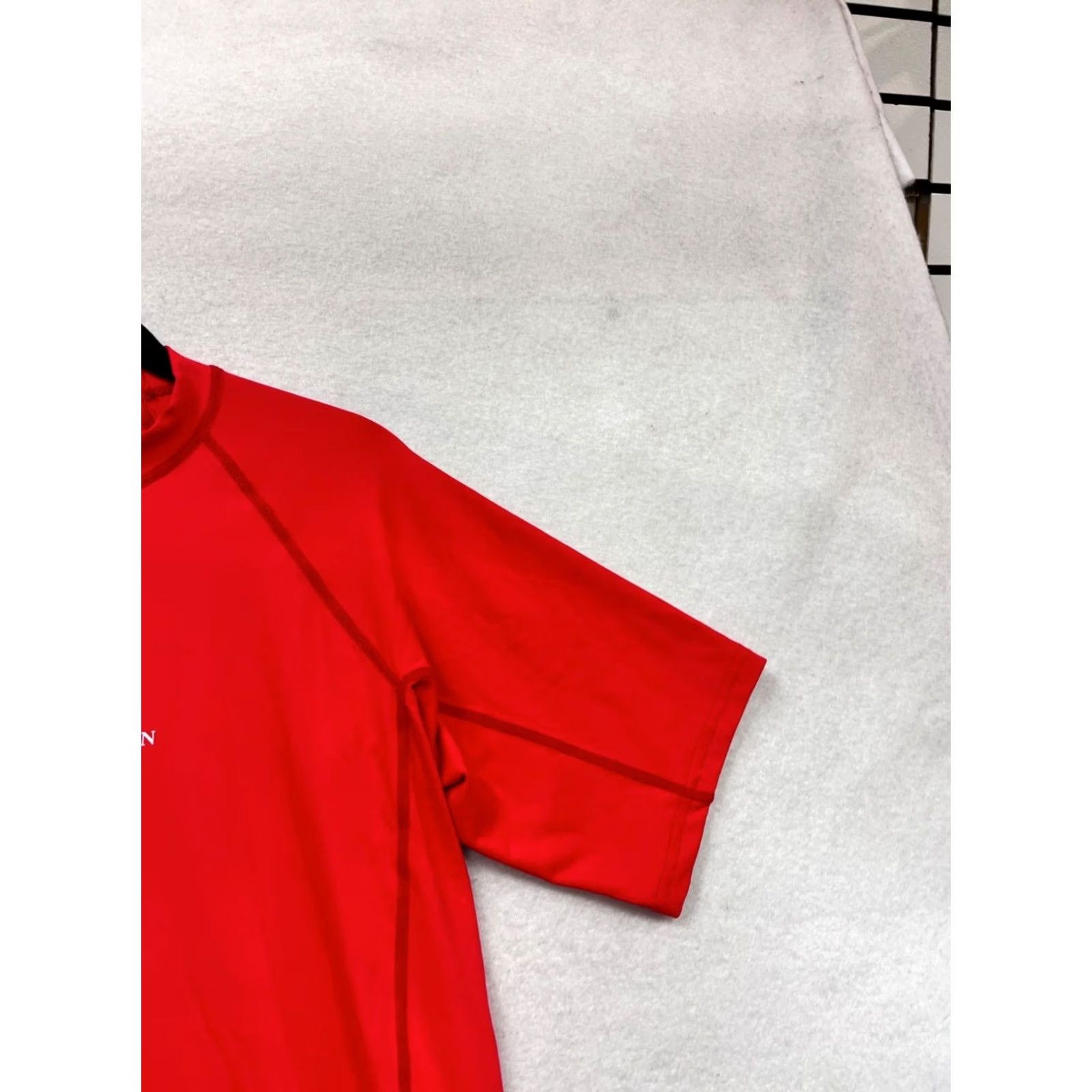 Vintage The Ritz-Carlton Turks & Caicos Red Shirt S Womens Regular Short Sleeve Logo Print Nylon Spandex Size S / US 4 / IT 40 - 6 Thumbnail