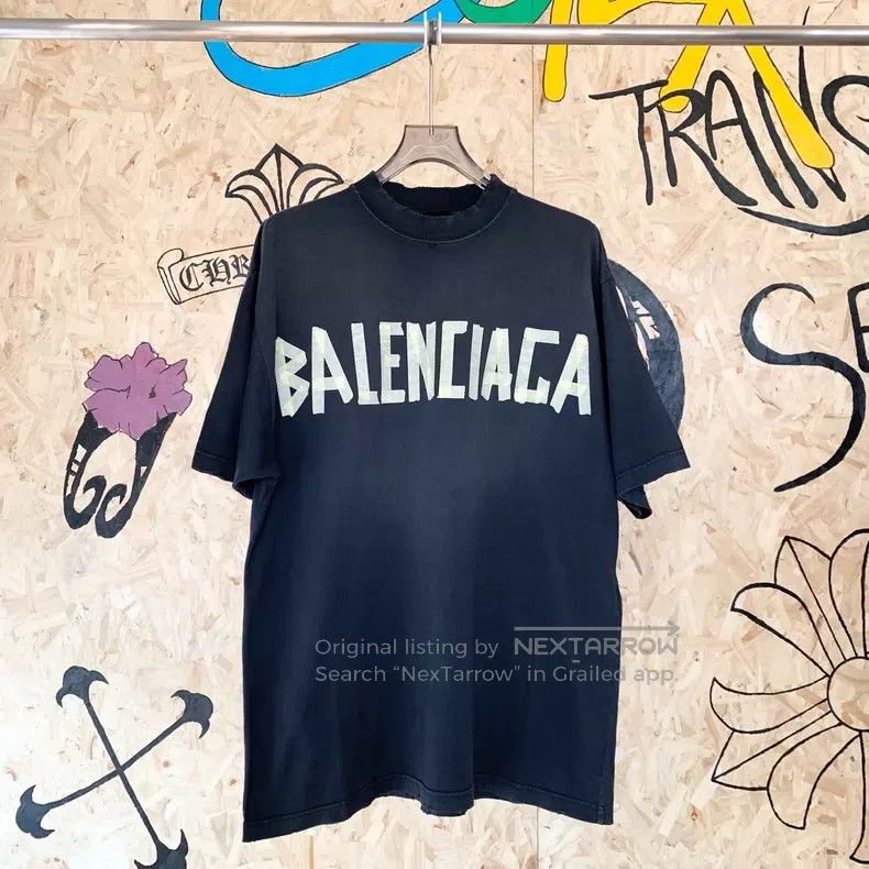 Balenciaga Balenciaga Tape Letter Logo Printed Plain Knit Round Neck Size US S / EU 44-46 / 1 - 1 Thumbnail