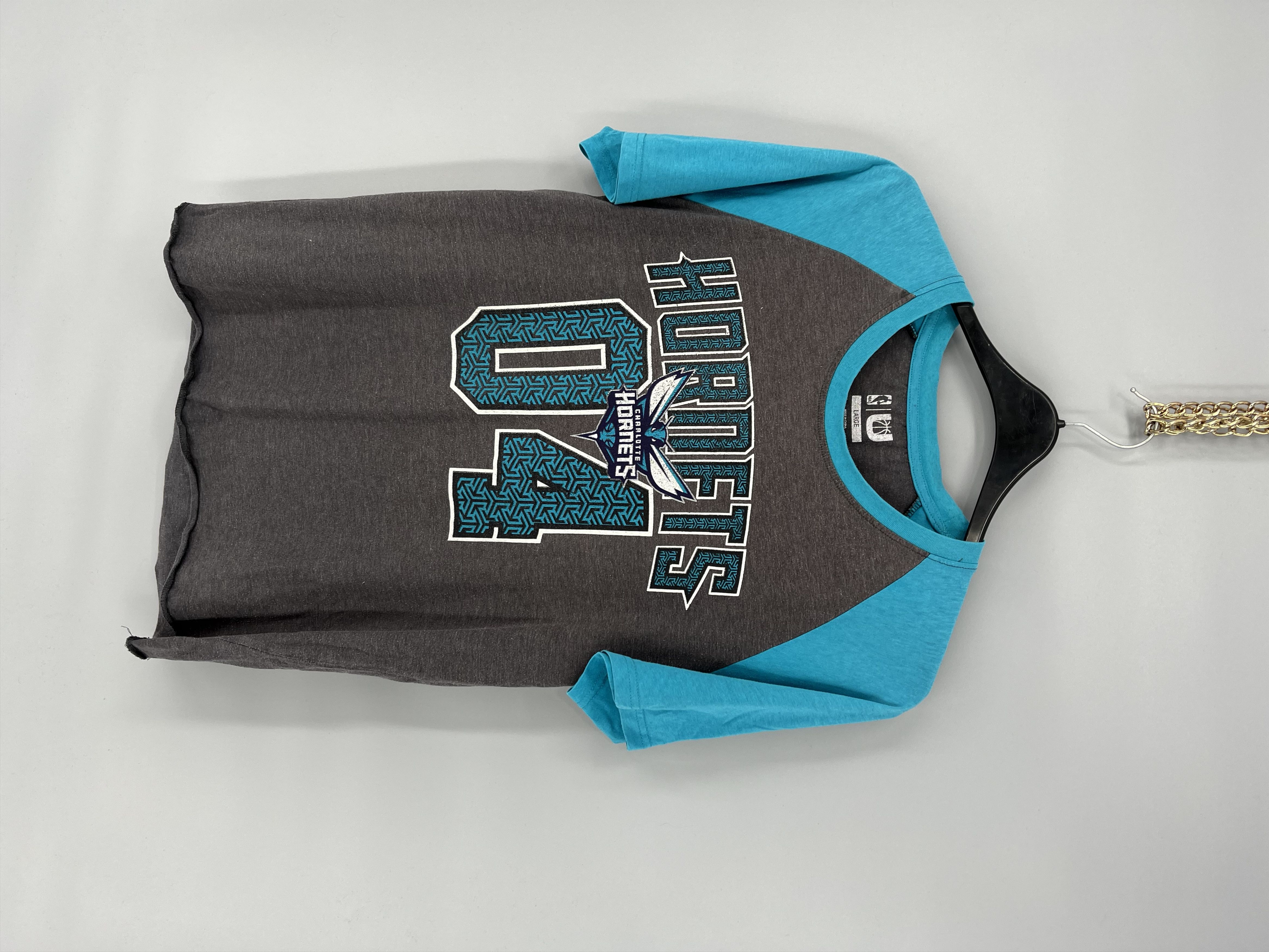 NBA × Vintage 90s Vintage Charlotte Hornets NBA T-Shirt Streetwear Style Size US L / EU 52-54 / 3 - 3 Thumbnail