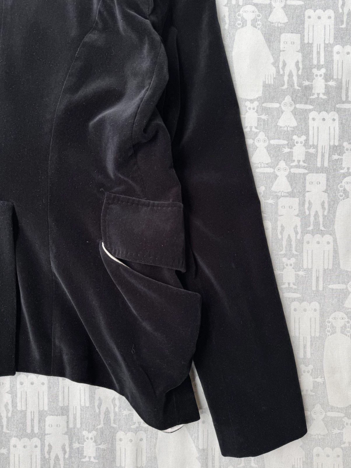 Ann Demeulemeester Ann Demeulemeester AW06 White Trim Velvet Cropped Blazer Size XS / US 0-2 / IT 36-38 - 11 Thumbnail