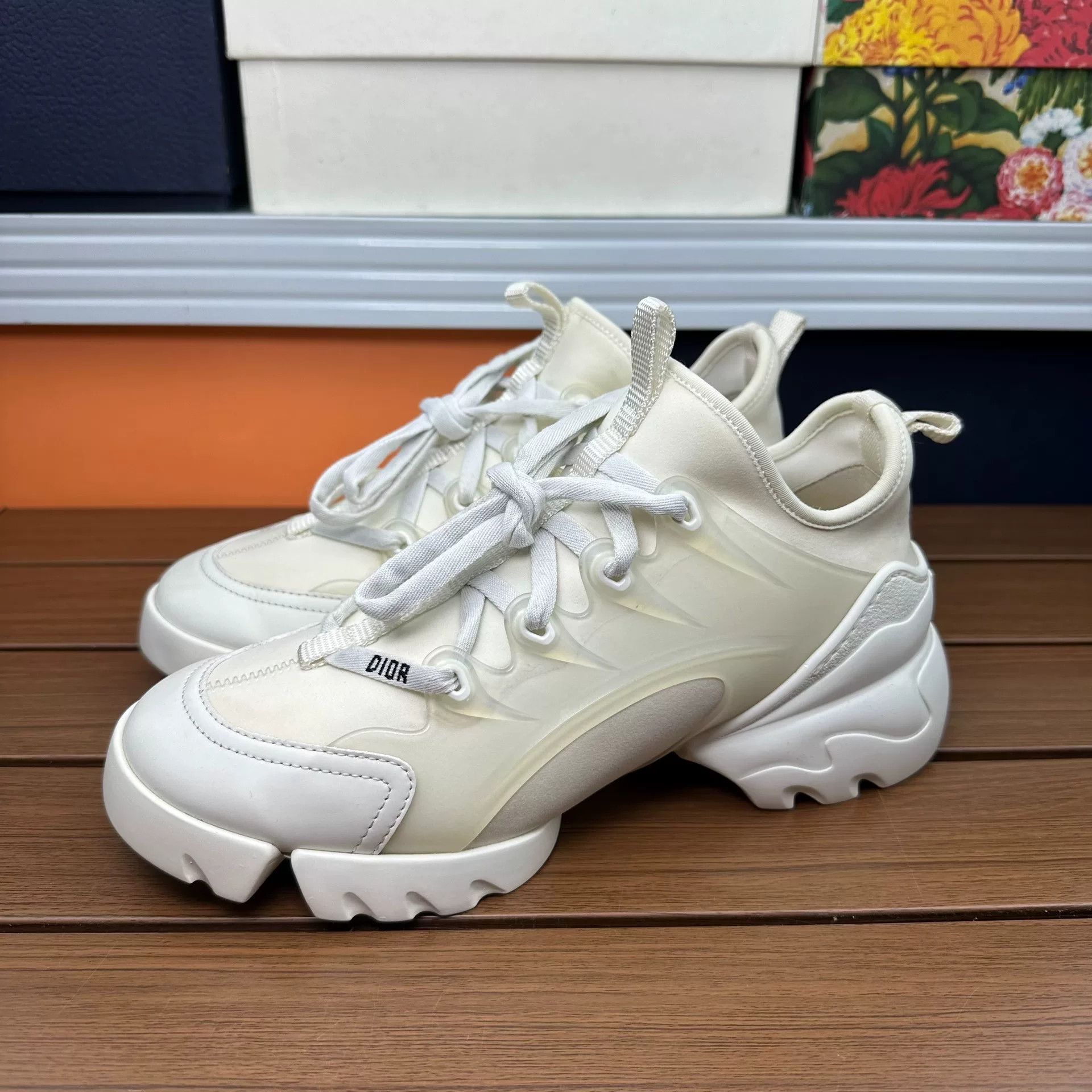 Dior Dior Casual White Lowtop Sneakers it_37 Women Size US 7 / IT 37 - 1 Thumbnail