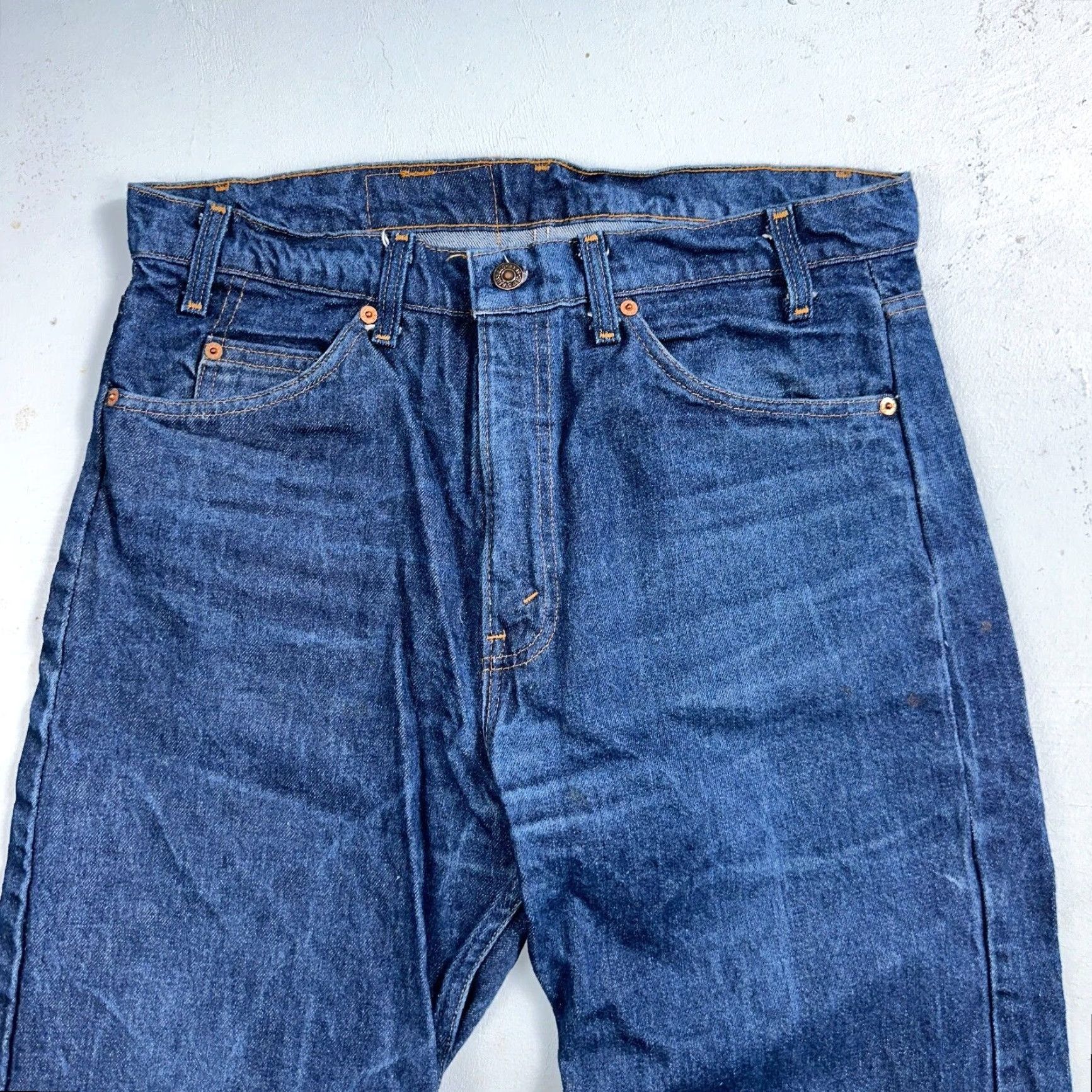 Levi's VINTAGE Levi's Jeans 501 Straight Fit Men's Dark Wash 80s 36x34 USA Size US 36 / EU 52 - 2 Thumbnail