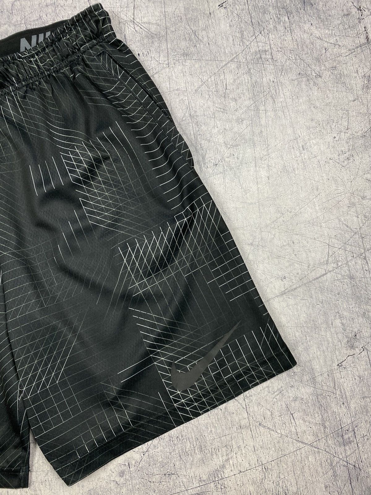 Nike Nike Swoosh Dri Fit Drill Shorts Size US 34 / EU 50 - 3 Thumbnail
