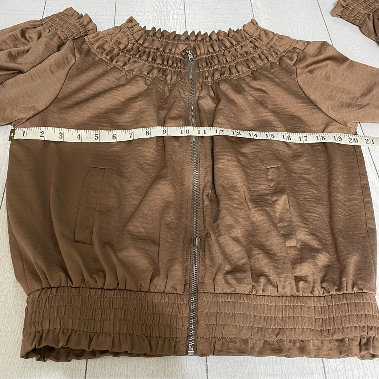 Other OLIVIA GREY Taupe Brown Gathered Bomber Jacket Size Small Size S / US 4 / IT 40 - 4 Thumbnail