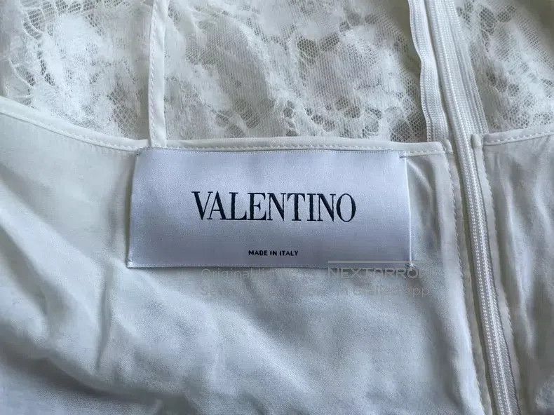 Valentino Valentino Black and white lace dress Size M / US 6-8 / IT 42-44 - 8 Thumbnail