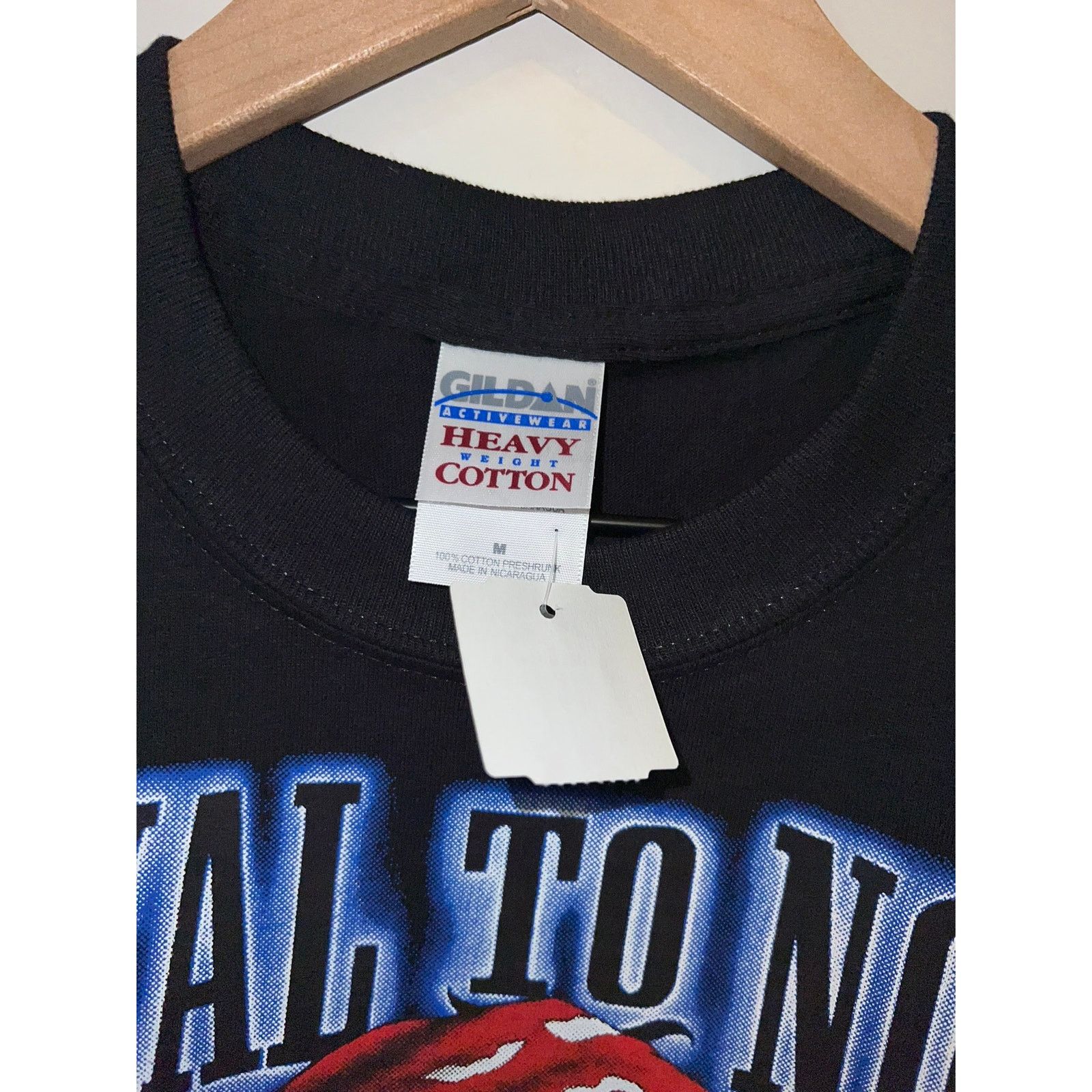 Gildan Vintage Pirate Shirt Loyal To None Pirate Knife Tee Medium Size US M / EU 48-50 / 2 - 6 Thumbnail