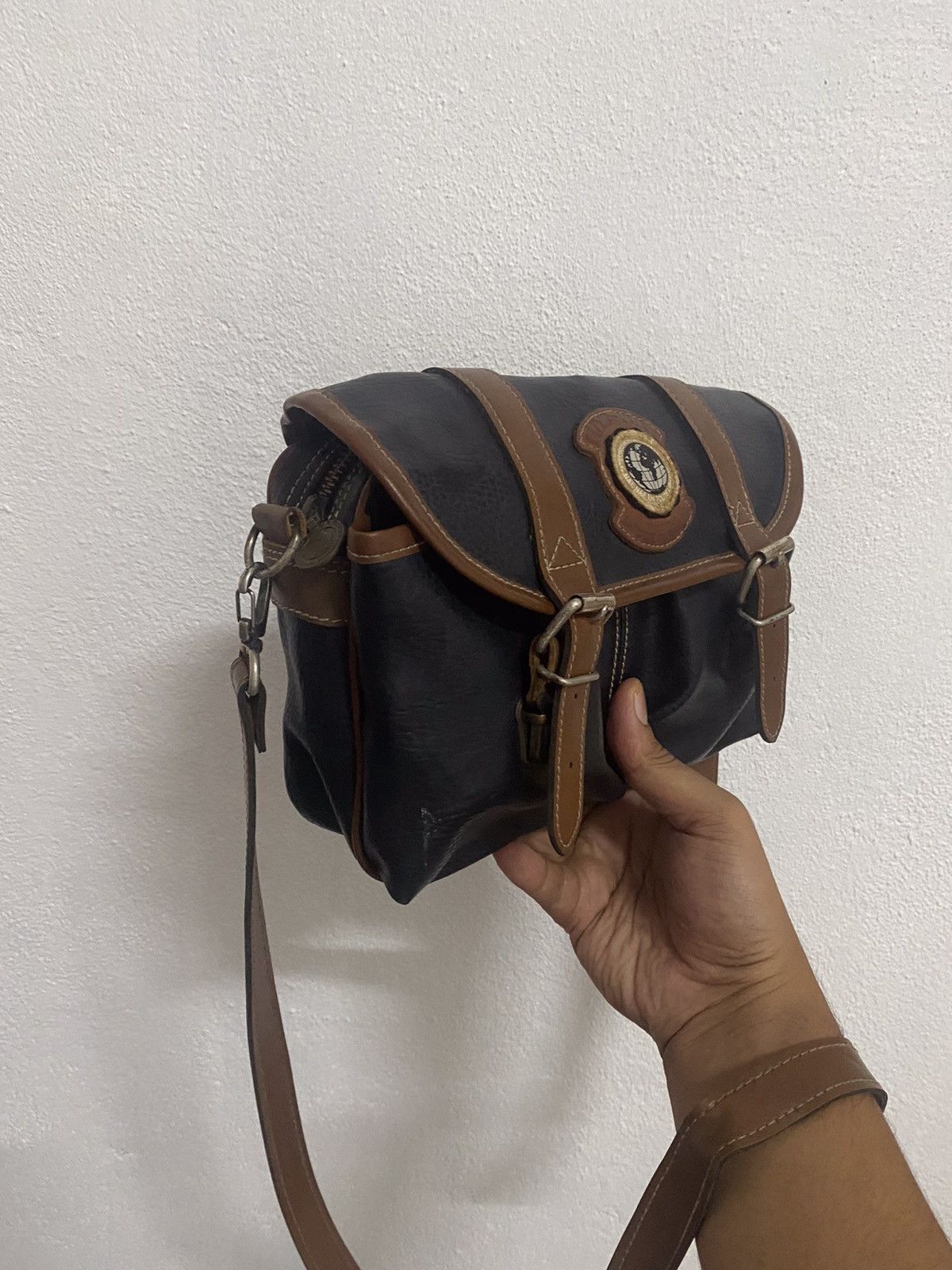 Issey Miyake × Japanese Brand NAF-NAF SLING BAGS LEATHER Size ONE SIZE - 2 Thumbnail