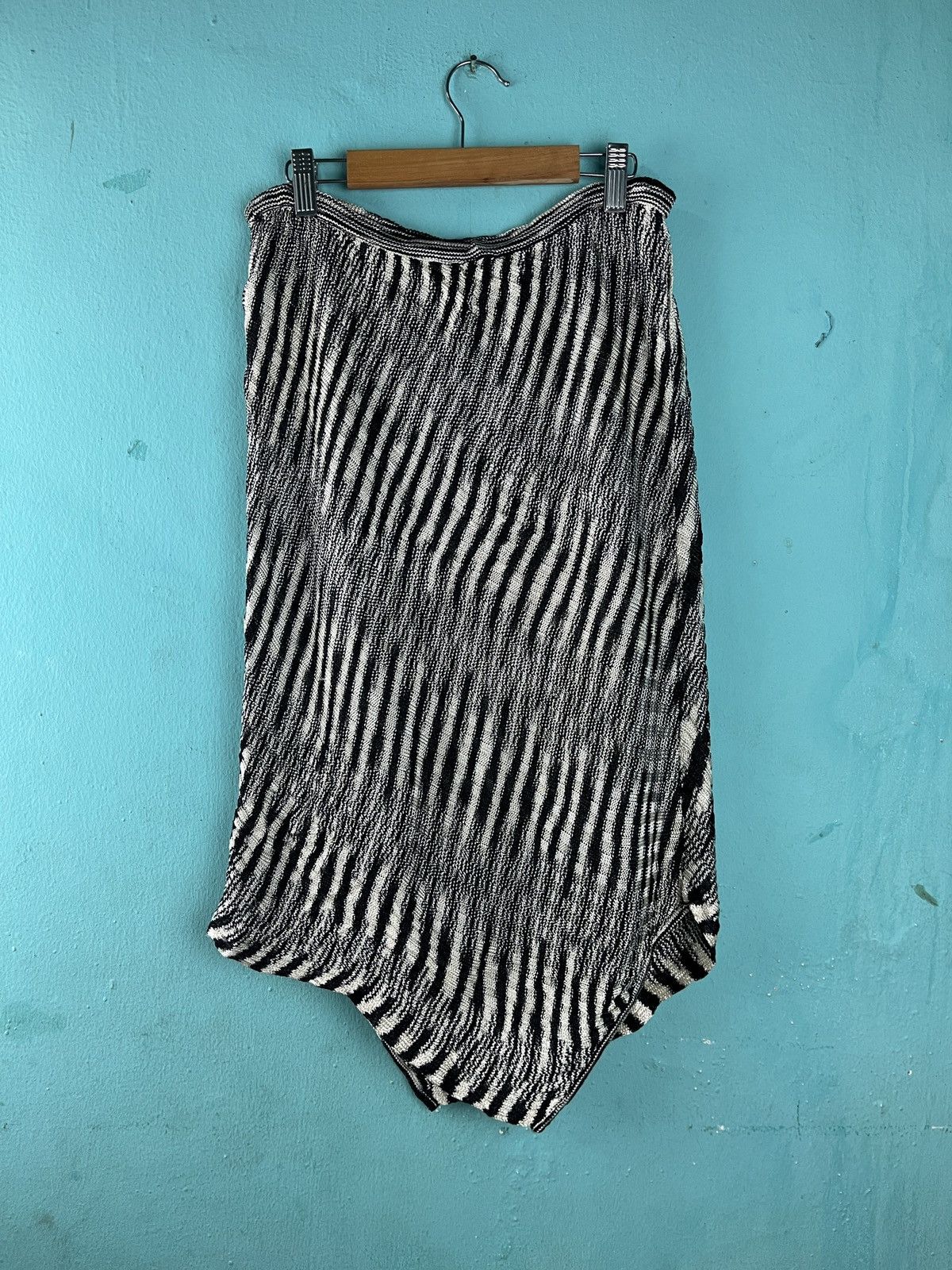 Missoni × Vintage Missoni Knit Black and White Skirt Made in Italy Size 28" / US 6 / IT 42 - 1 Thumbnail