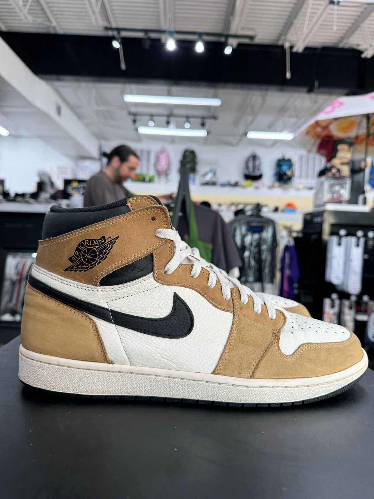 Jordan Brand × Nike Nike Air Jordan 1 ROTY “Rookie Of The Year” size 13 (2018) Size US 13 / EU 46 - 5 Thumbnail