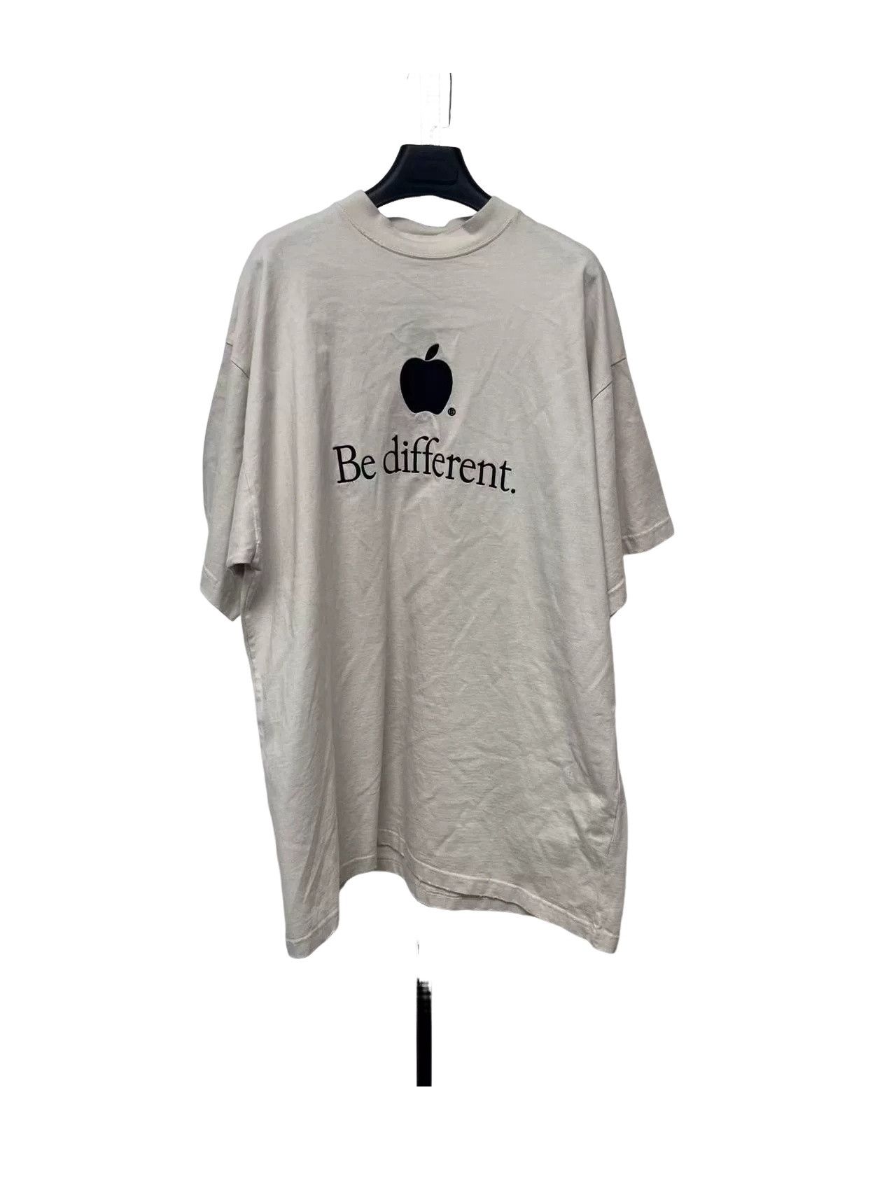 Balenciaga Balenciaga Apple Logo Be Different T-Shirt Size 2 Size US M / EU 48-50 / 2 - 1 Thumbnail