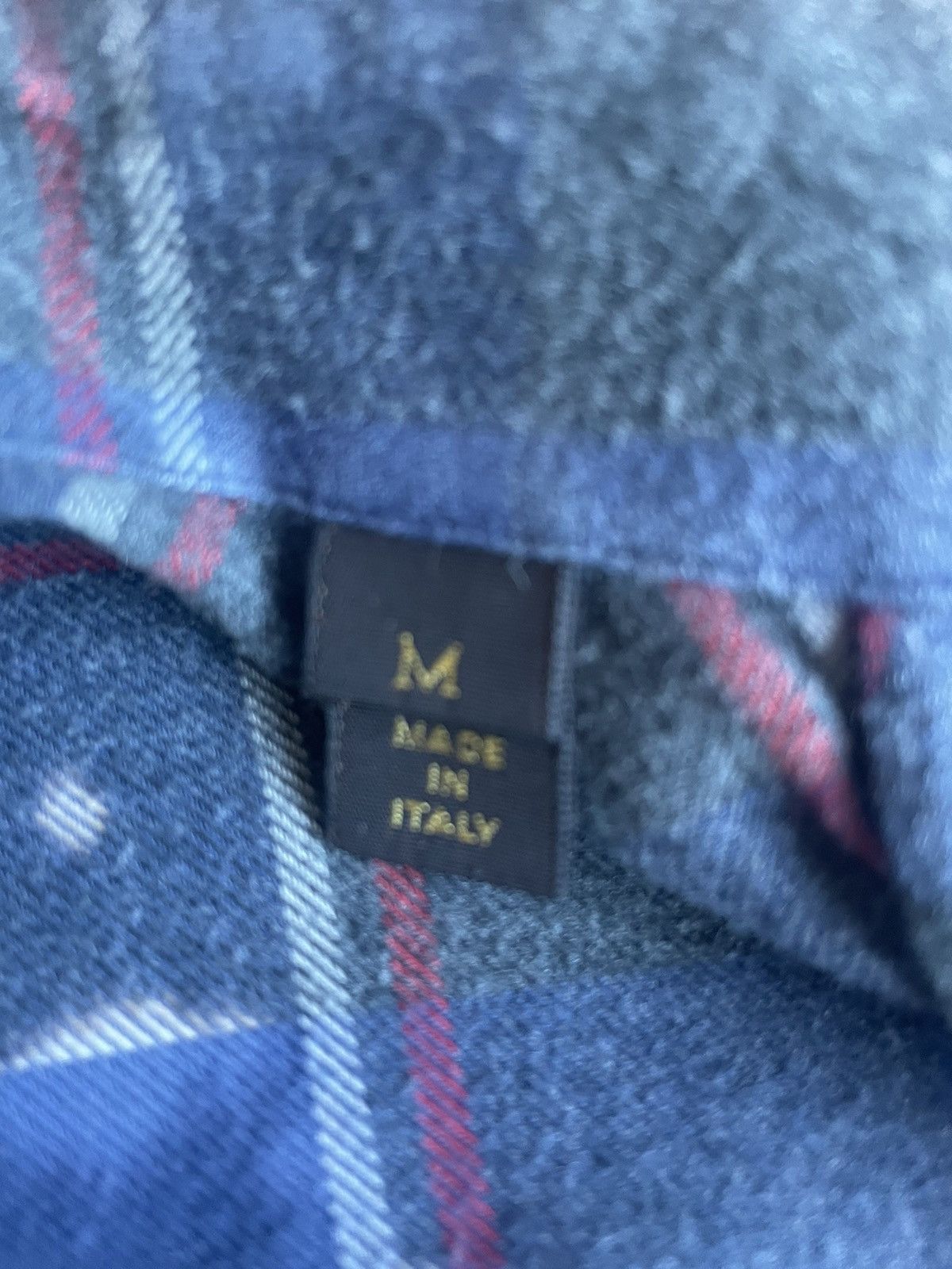 Louis Vuitton Louis Vuitton 2017 bleach shirt Size US M / EU 48-50 / 2 - 7 Thumbnail
