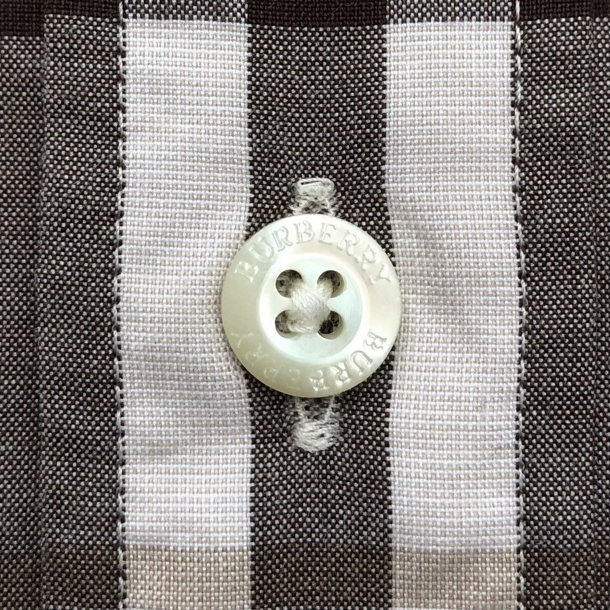 Burberry Burberry Checked Cotton Novacheck Short Sleeves Size US L / EU 52-54 / 3 - 11 Thumbnail