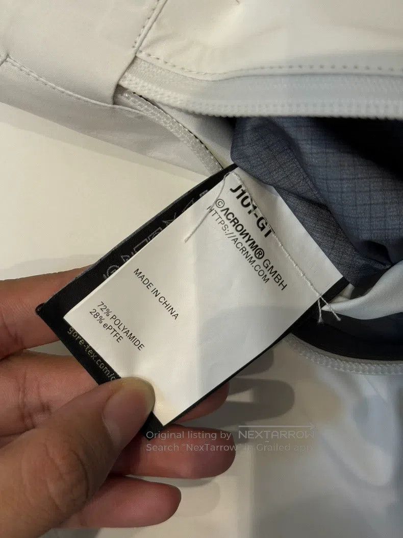 Acronym Acronym Charge coat Size US L / EU 52-54 / 3 - 4 Thumbnail