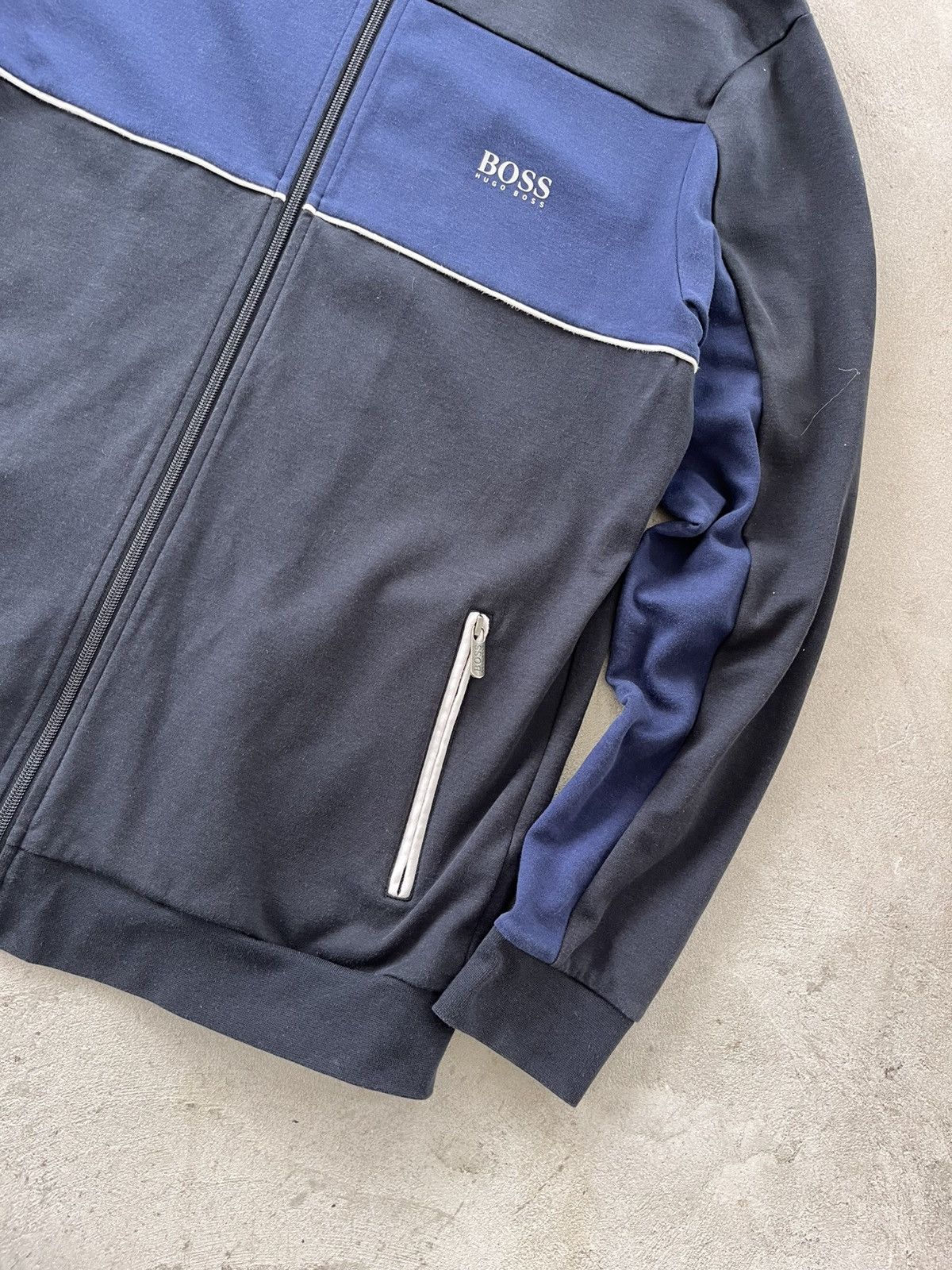 Hugo Boss Vintage Hugo Boss Lightweight Zip up sweatshirt Dark Blue Size US L / EU 52-54 / 3 - 5 Thumbnail