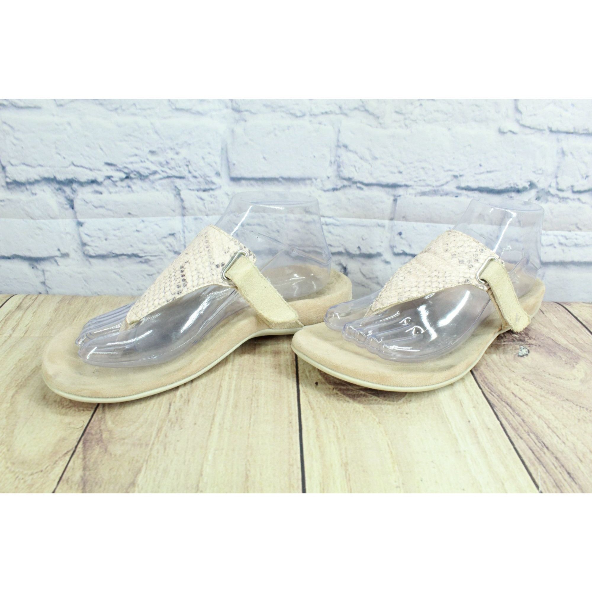 Vionic Vionic Wanda Snake Embossed Flip Flops Sandals Womens Size 7 Size US 7 / IT 37 - 2 Thumbnail